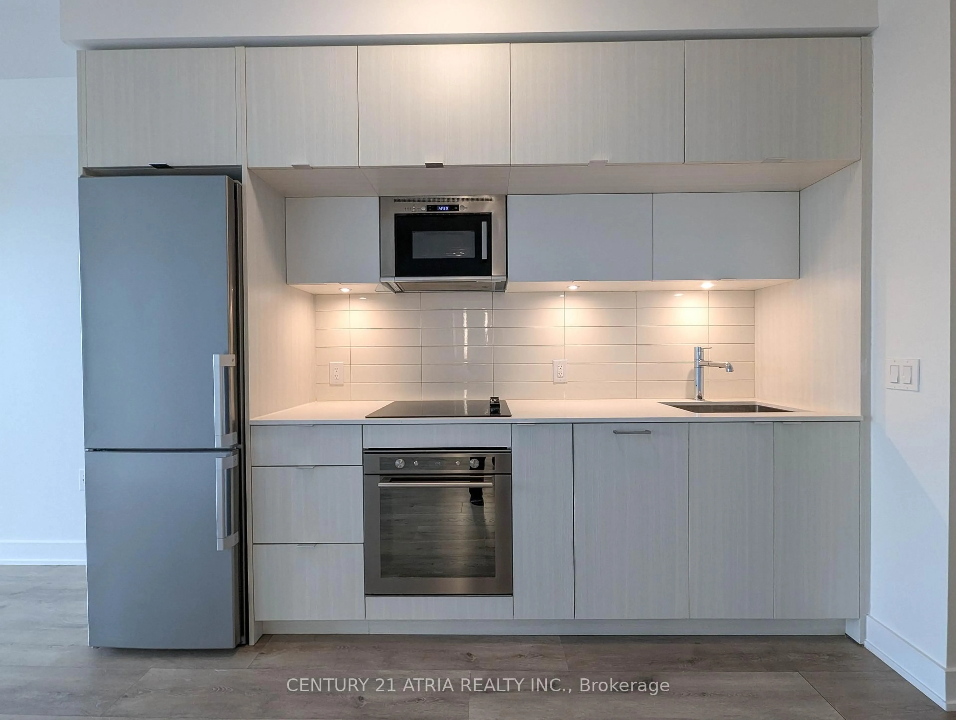 Standard kitchen, unknown for 575 Bloor St #3001, Toronto Ontario M4W 0B2