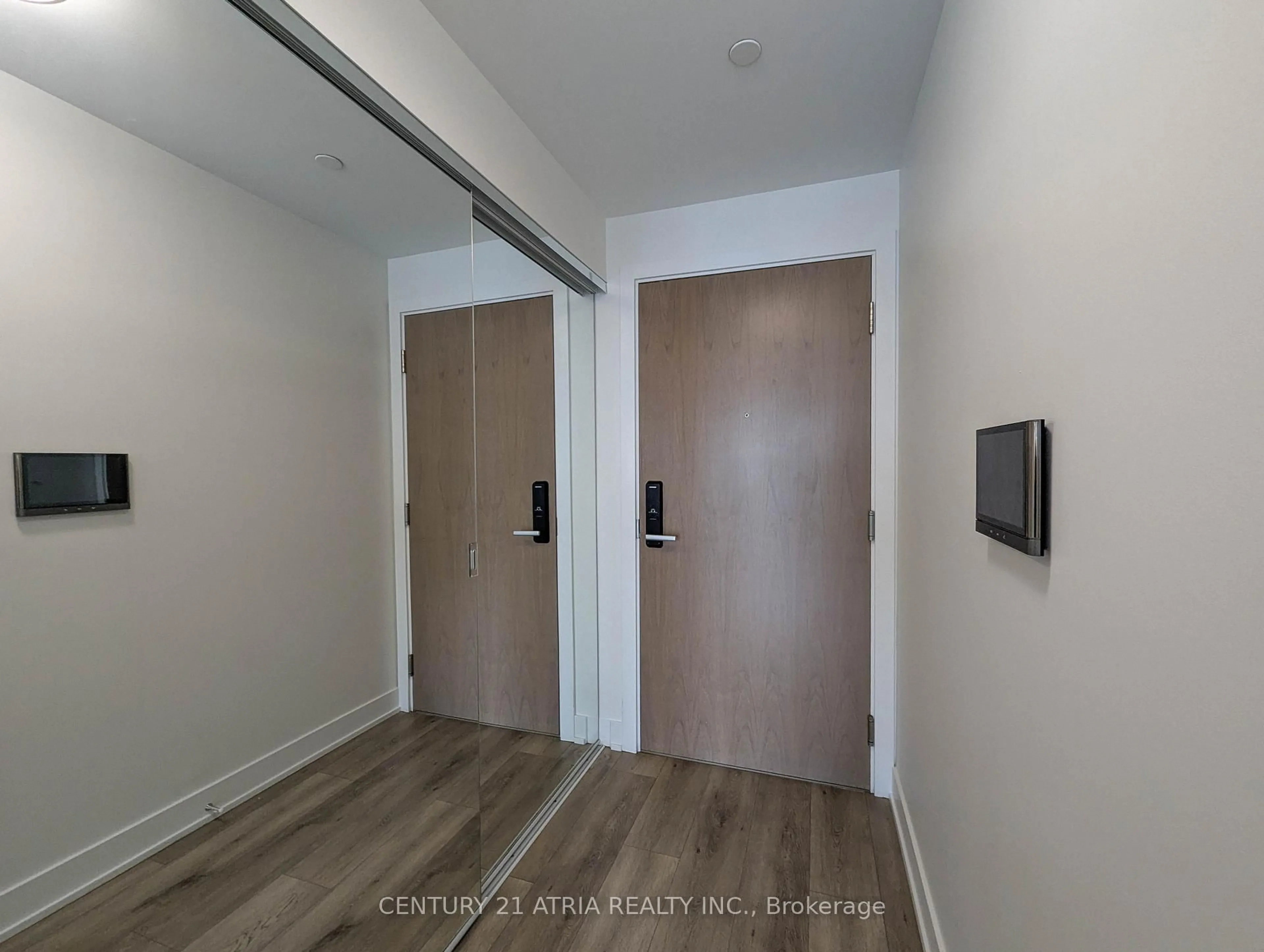 Unknown for 575 Bloor St #3001, Toronto Ontario M4W 0B2