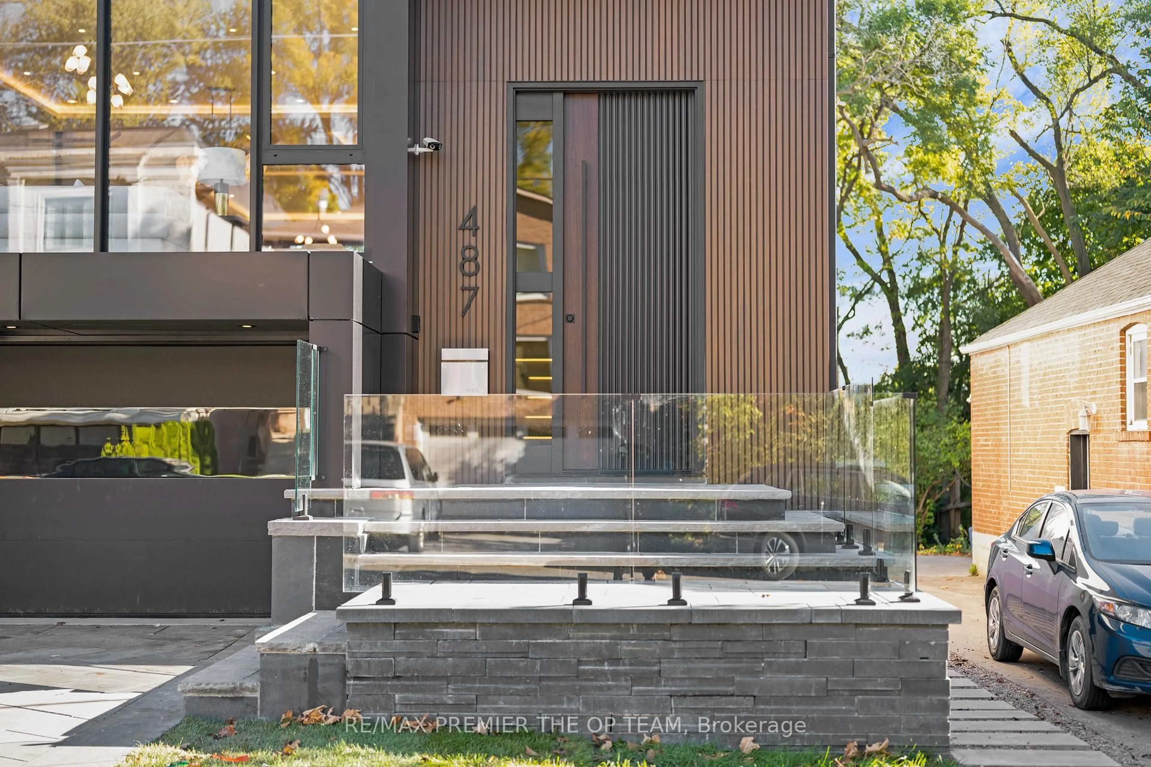 Patio, unknown for 487 Coldstream Ave, Toronto Ontario M5N 1Y6