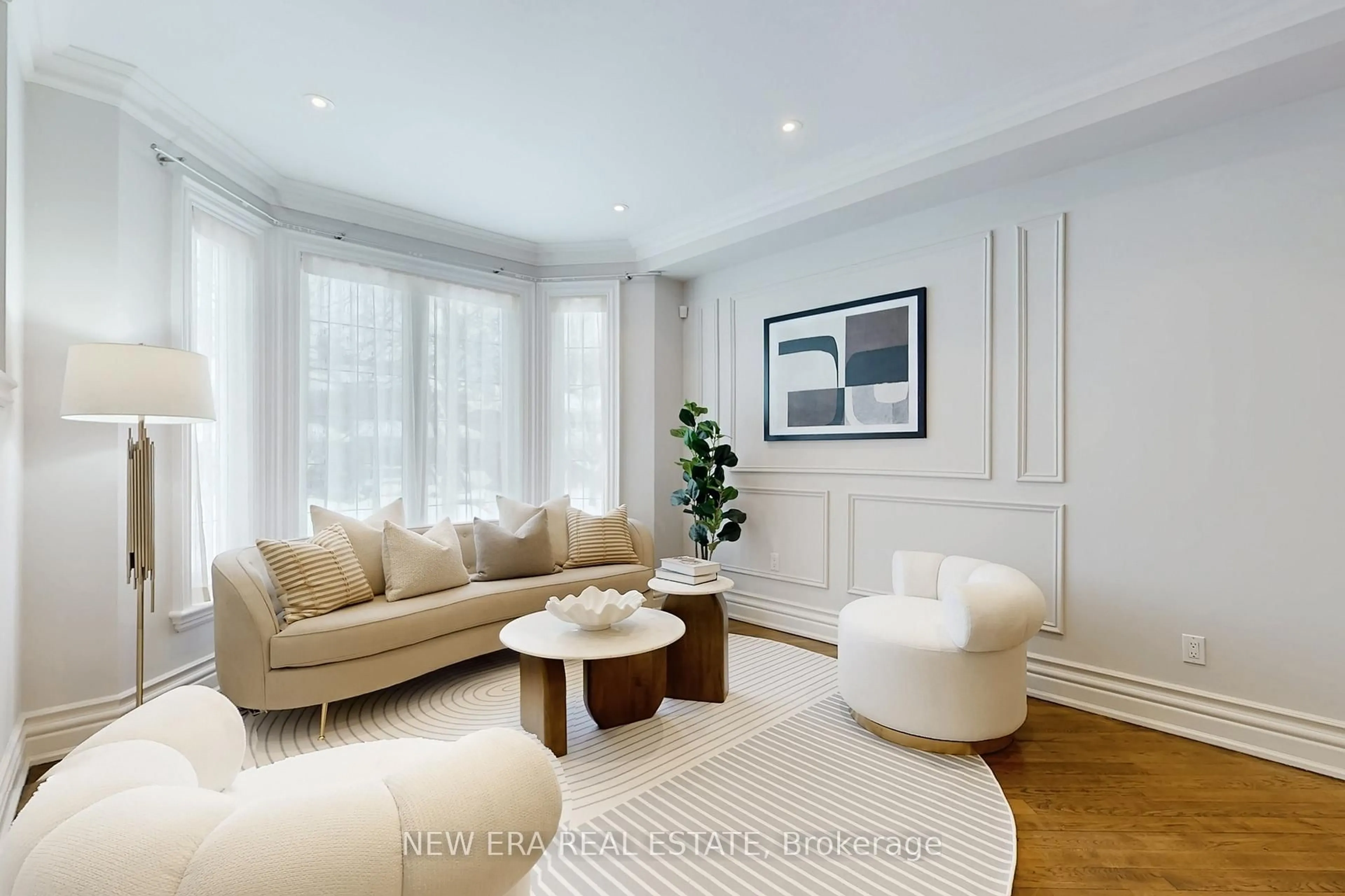 Living room with furniture, unknown for 85 Snowdon Ave, Toronto Ontario M4N 2A8
