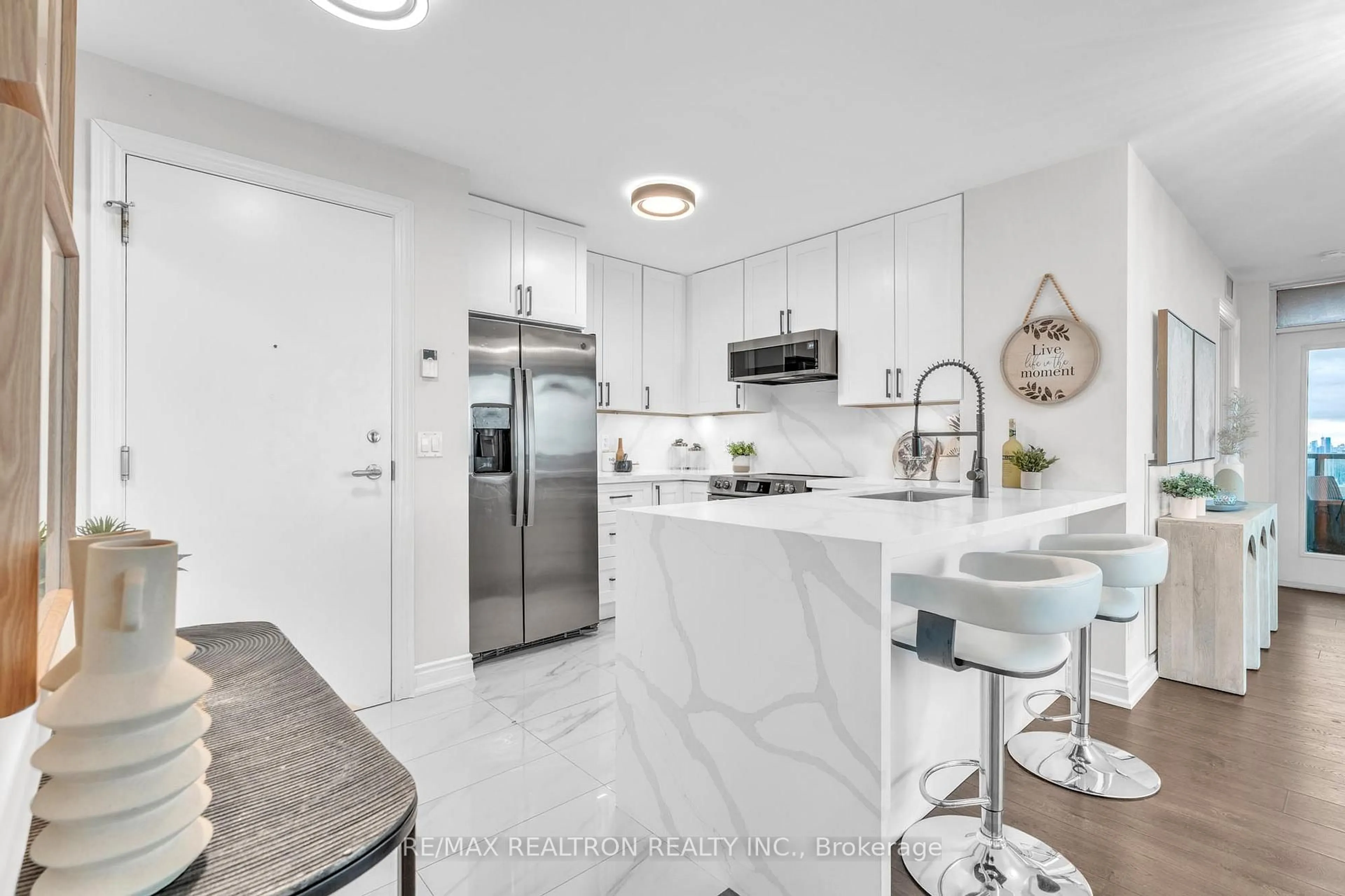 Contemporary kitchen, ceramic/tile floor for 15 Greenview Ave #2506, Toronto Ontario M2M 4M7