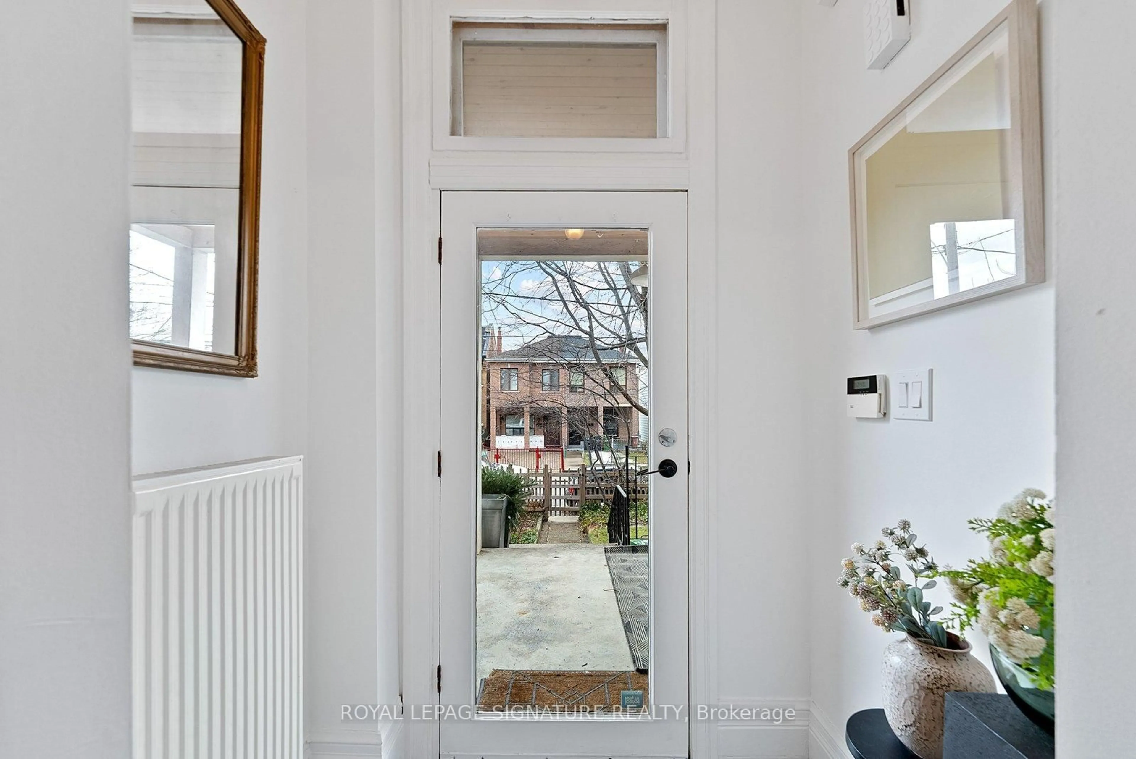 Indoor entryway for 28 Shannon St, Toronto Ontario M6J 2E7