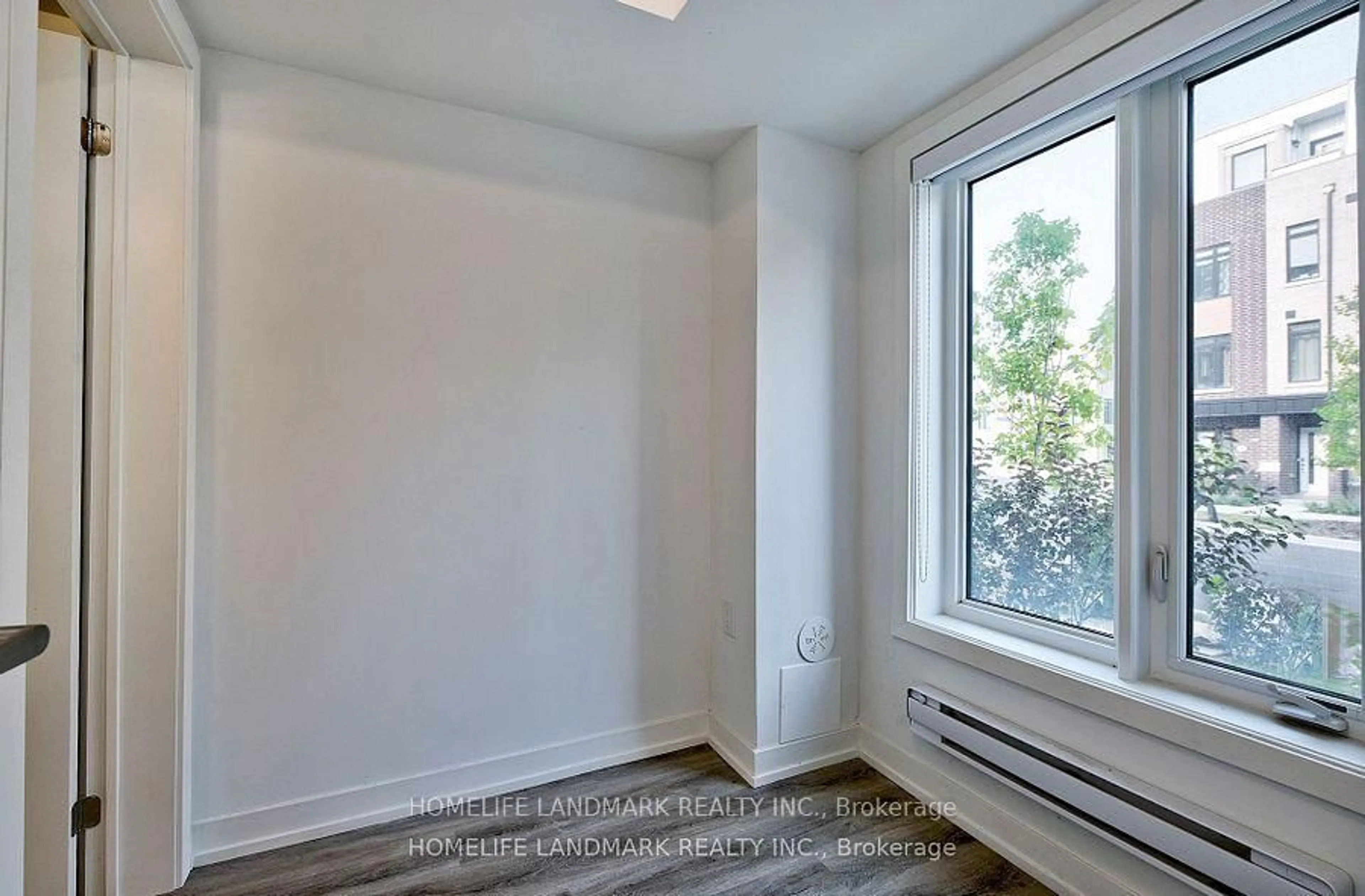 A pic of a room for 30 Case Ootes Dr, Toronto Ontario M4A 1C5