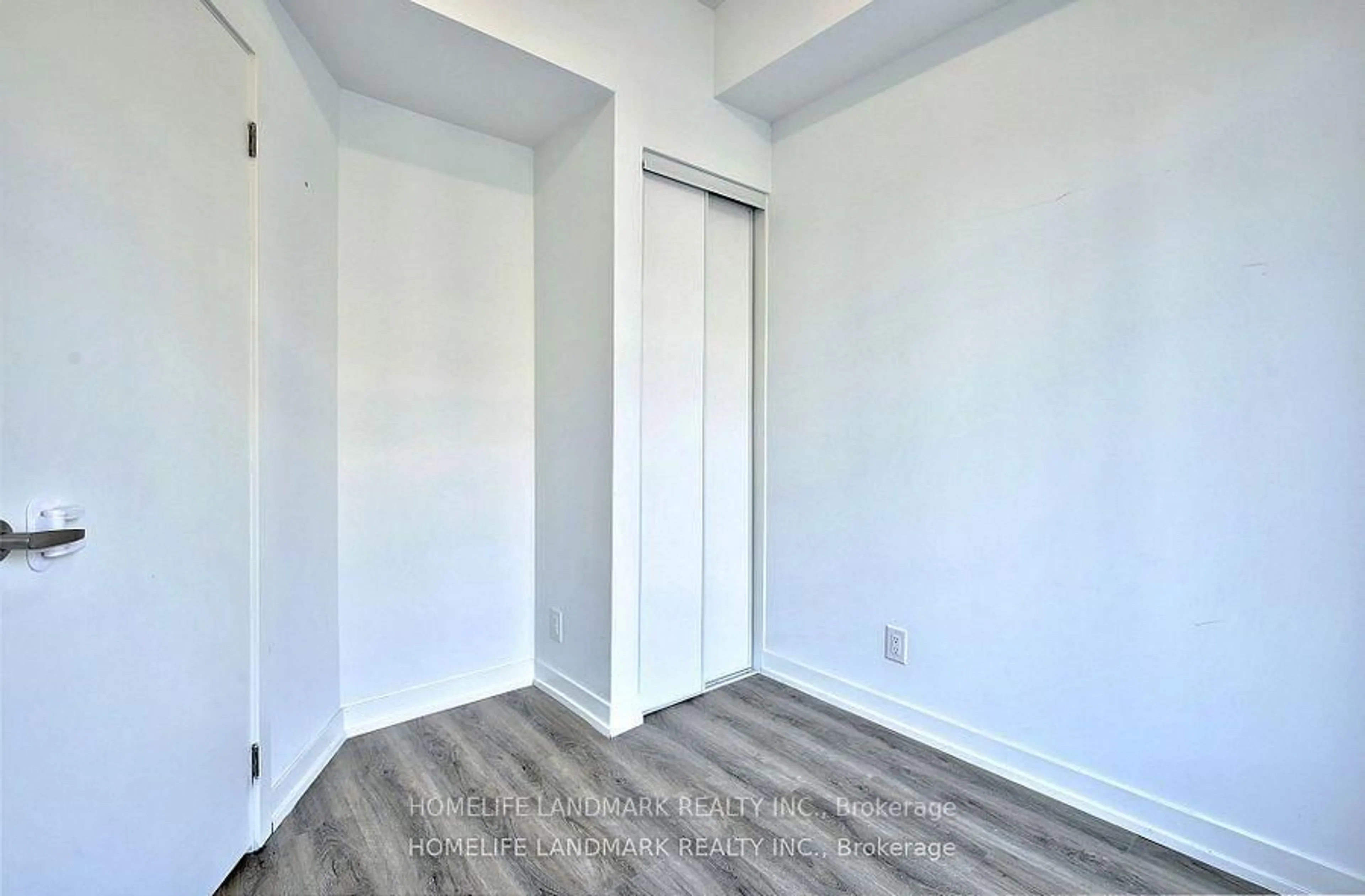 A pic of a room for 30 Case Ootes Dr, Toronto Ontario M4A 1C5