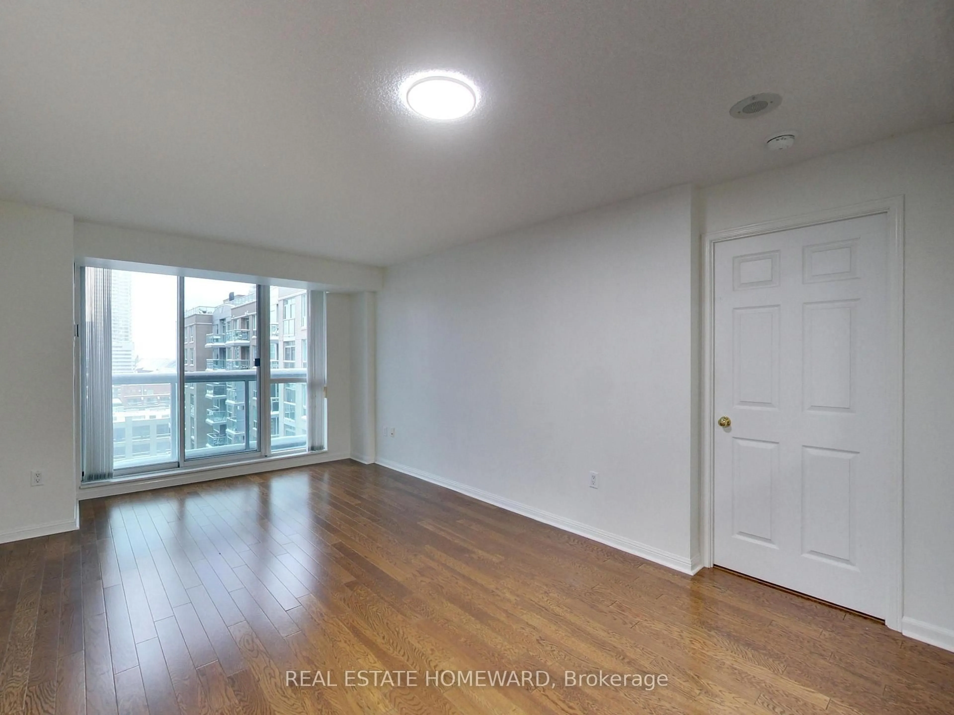 A pic of a room for 109 Front St #1111, Toronto Ontario M5A 4P7