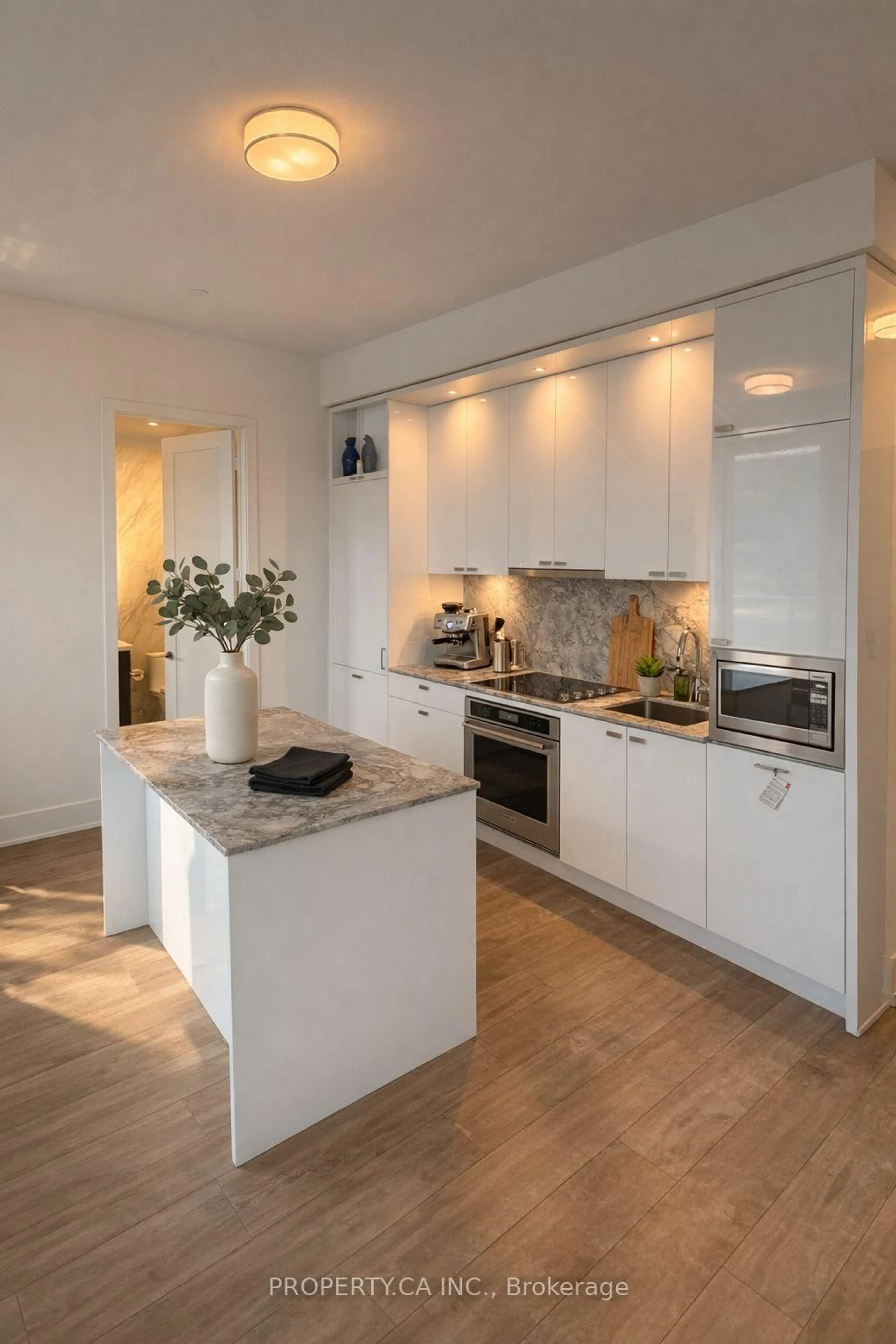 Contemporary kitchen, unknown for 115 Denison Ave #GPH19, Toronto Ontario M5T 2N1