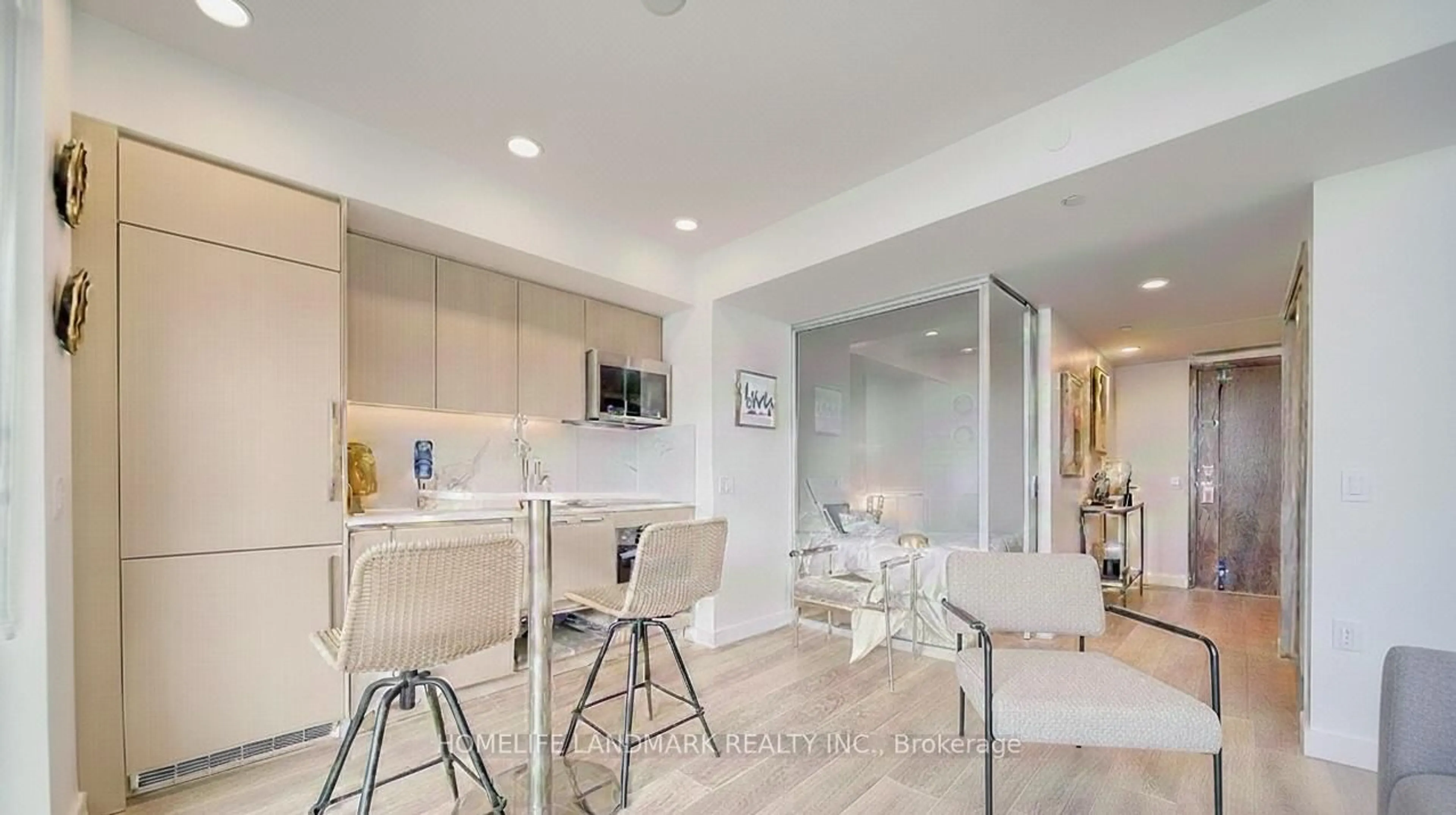 Open concept kitchen, ceramic/tile floor for 38 Widmer St #2510, Toronto Ontario M5V 0P7