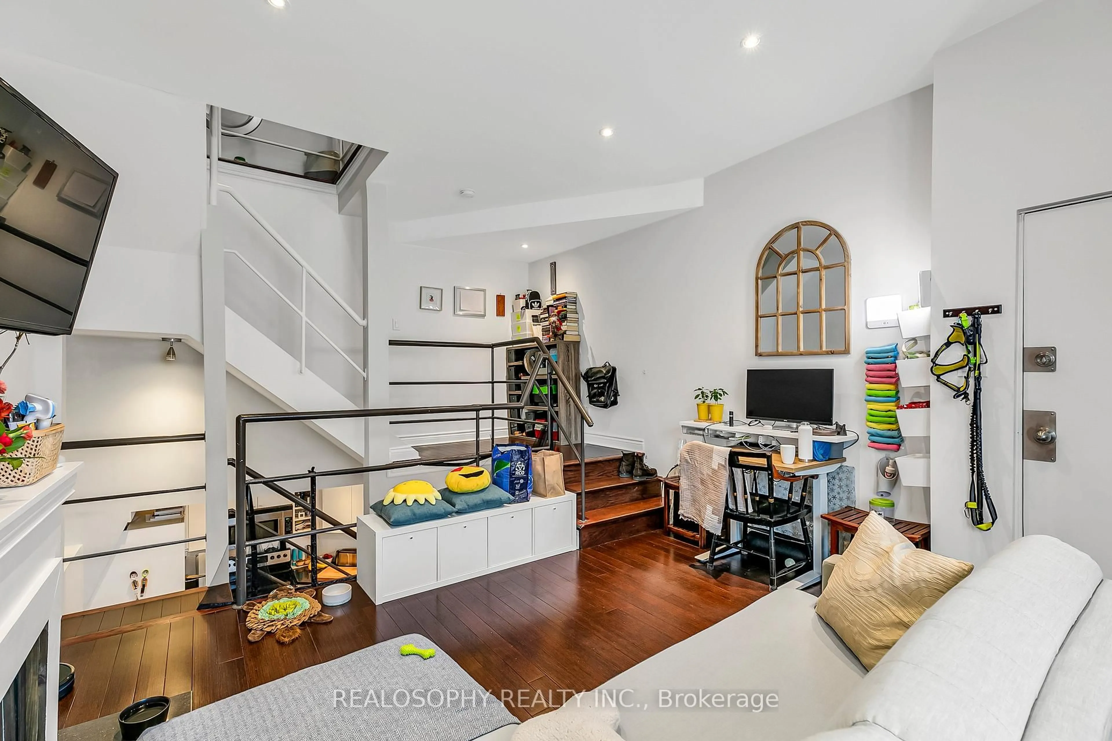 Unknown for 626 Huron St, Toronto Ontario M5R 2R9