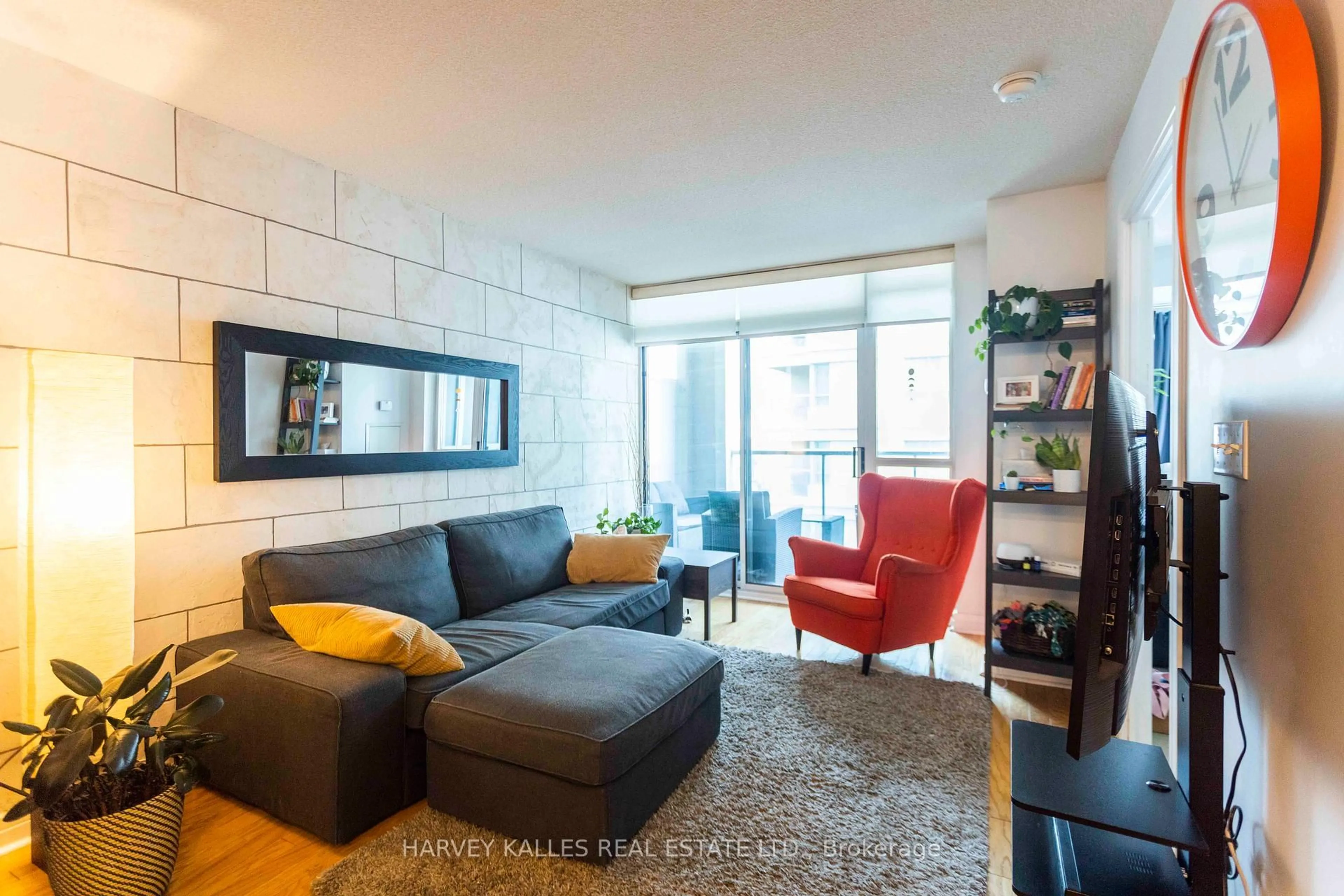 Living room with furniture, unknown for 16 Harrison Garden Blvd #411, Toronto Ontario M2N 7J6