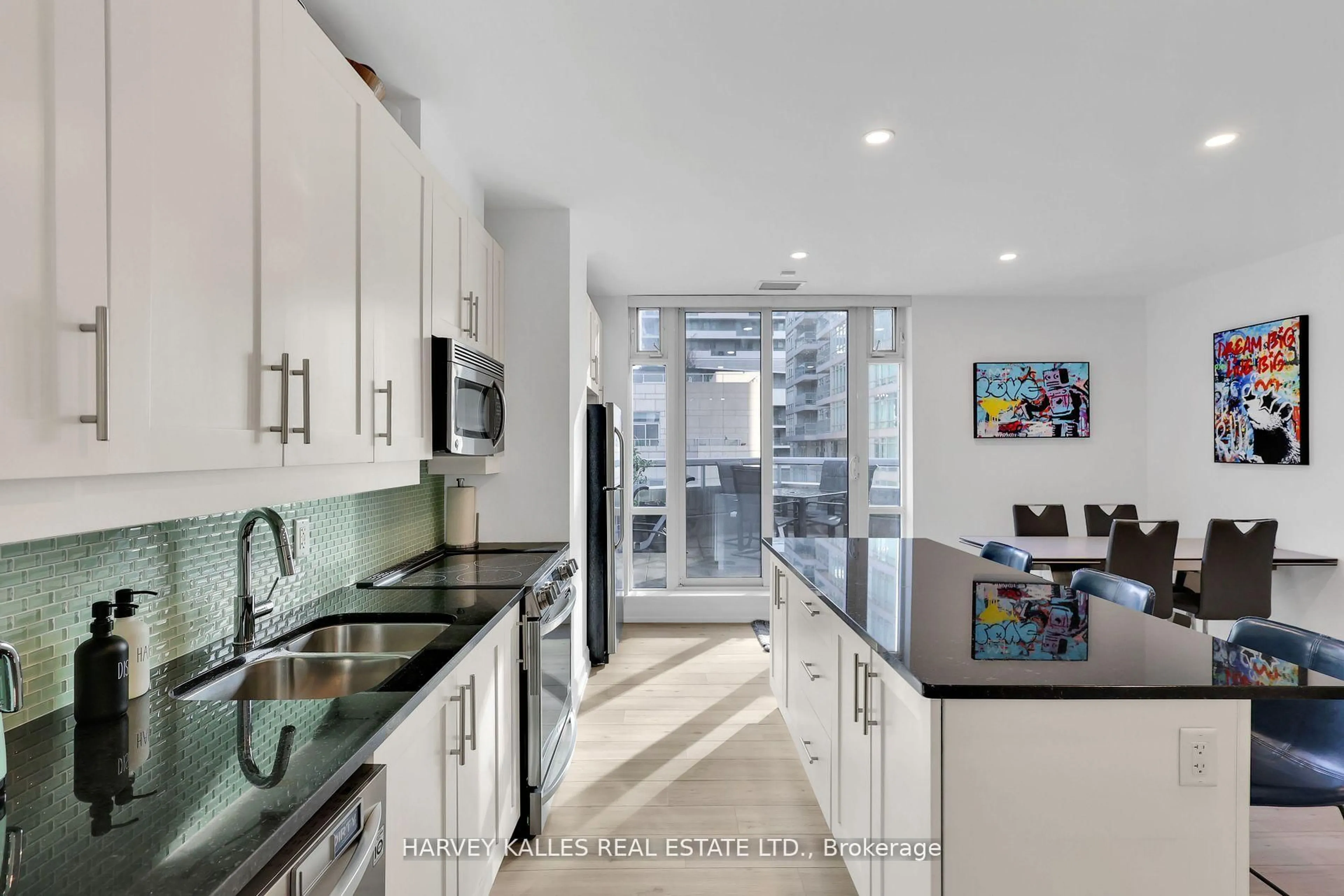 Contemporary kitchen, ceramic/tile floor for 2181 Yonge St #510, Toronto Ontario M4S 3H7