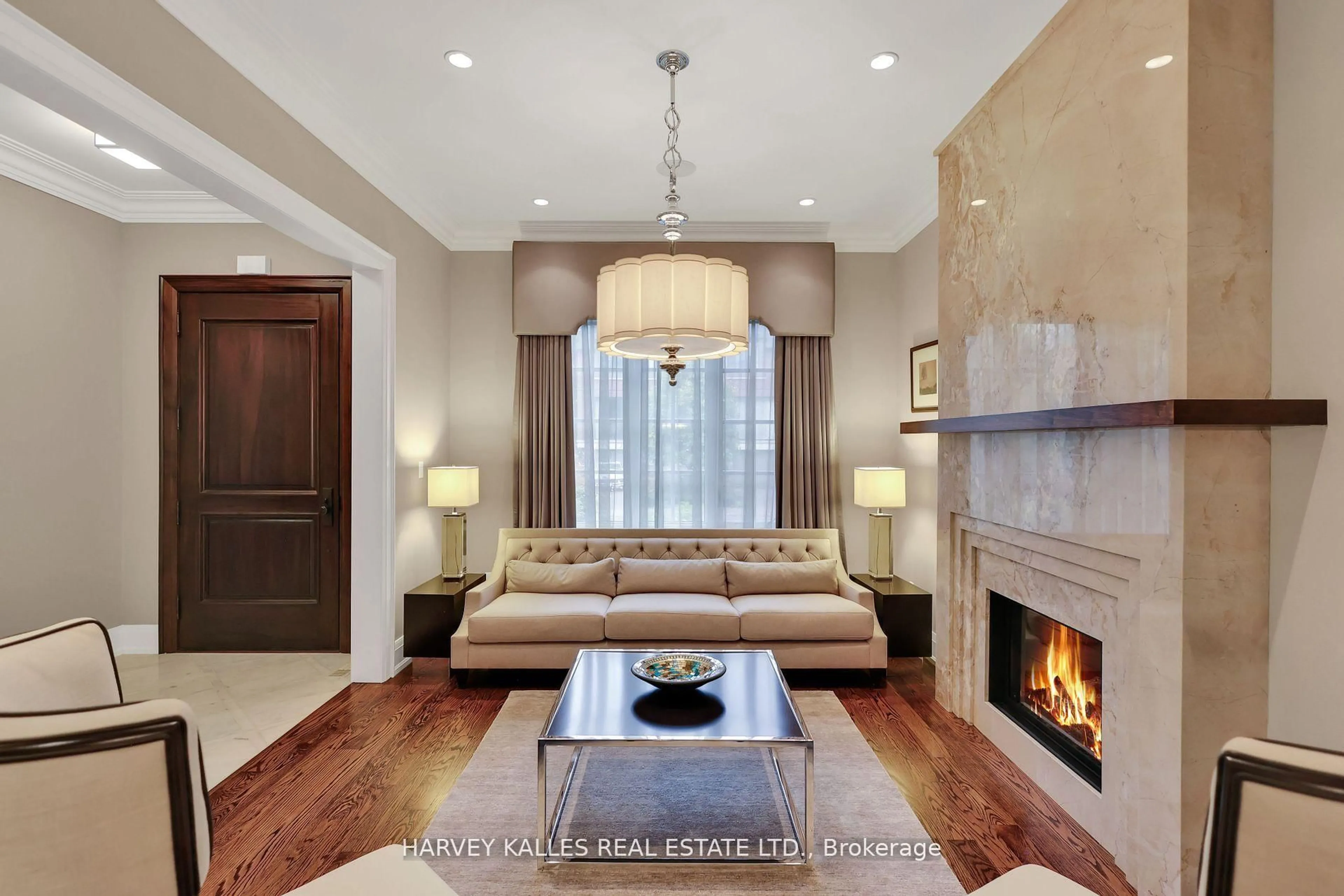 Living room with furniture, unknown for 62 Heath St, Toronto Ontario M4V 1T4