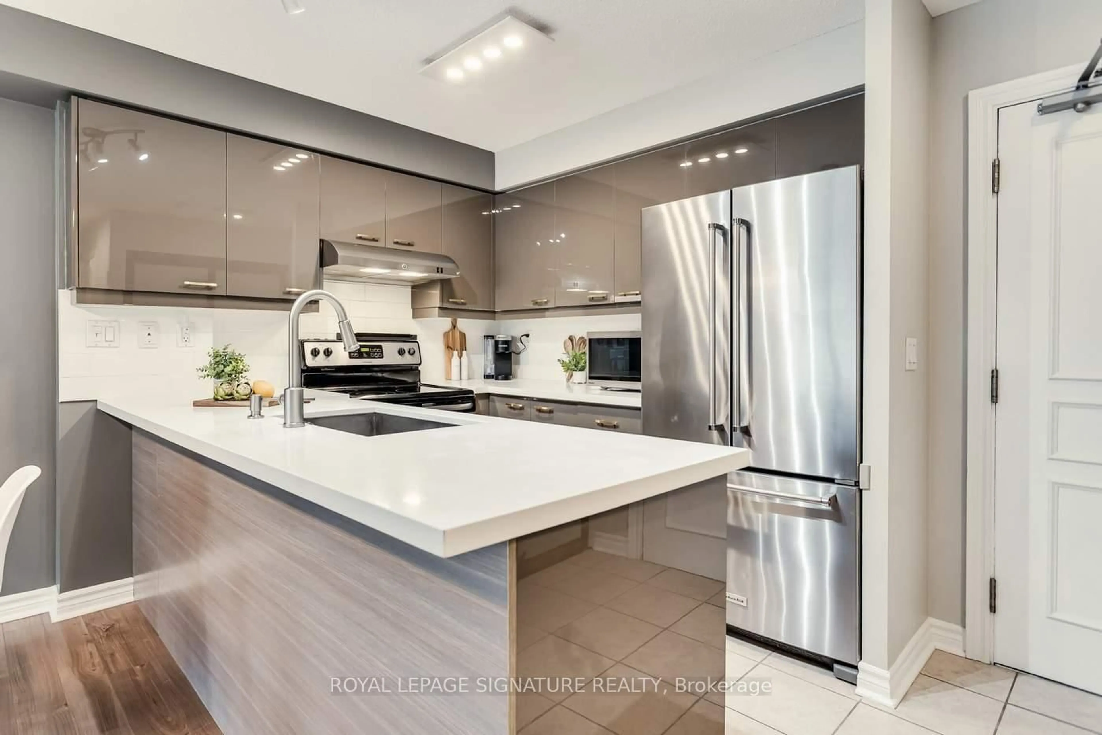 Contemporary kitchen, ceramic/tile floor for 890 Sheppard Ave #601, Toronto Ontario M3H 6B9
