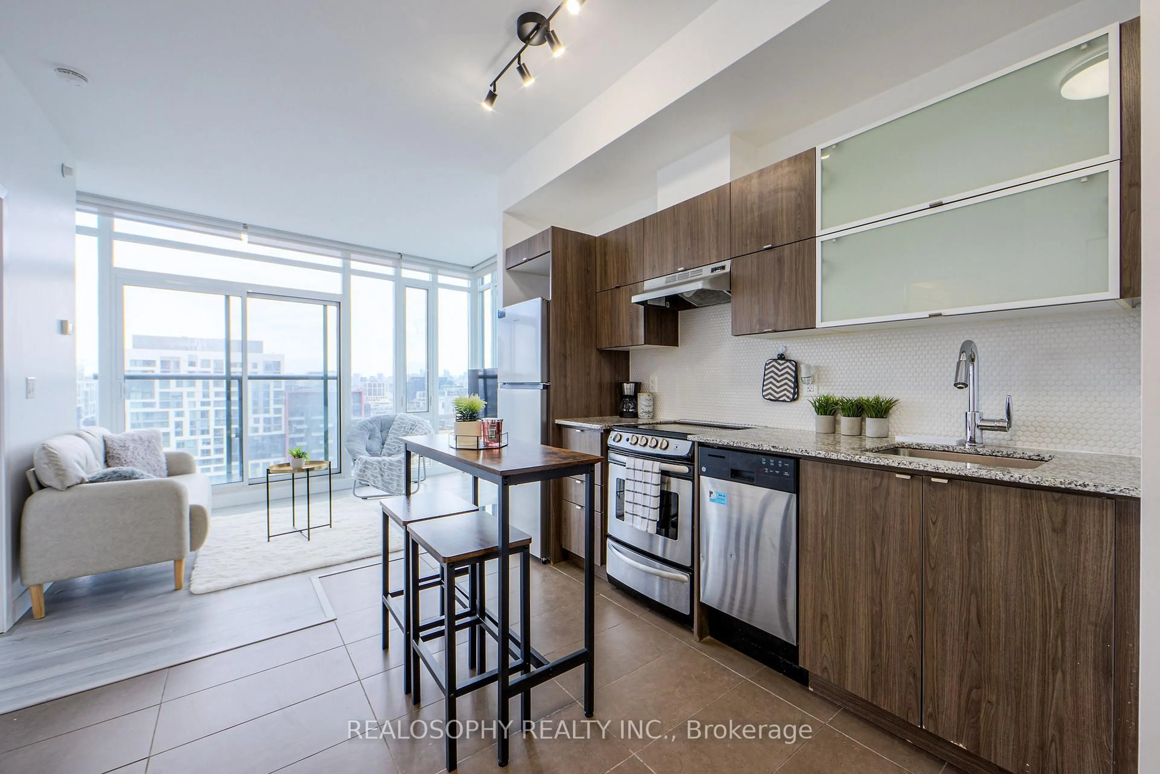 Open concept kitchen, unknown for 170 Fort York Blvd #1703, Toronto Ontario M5V 0E6