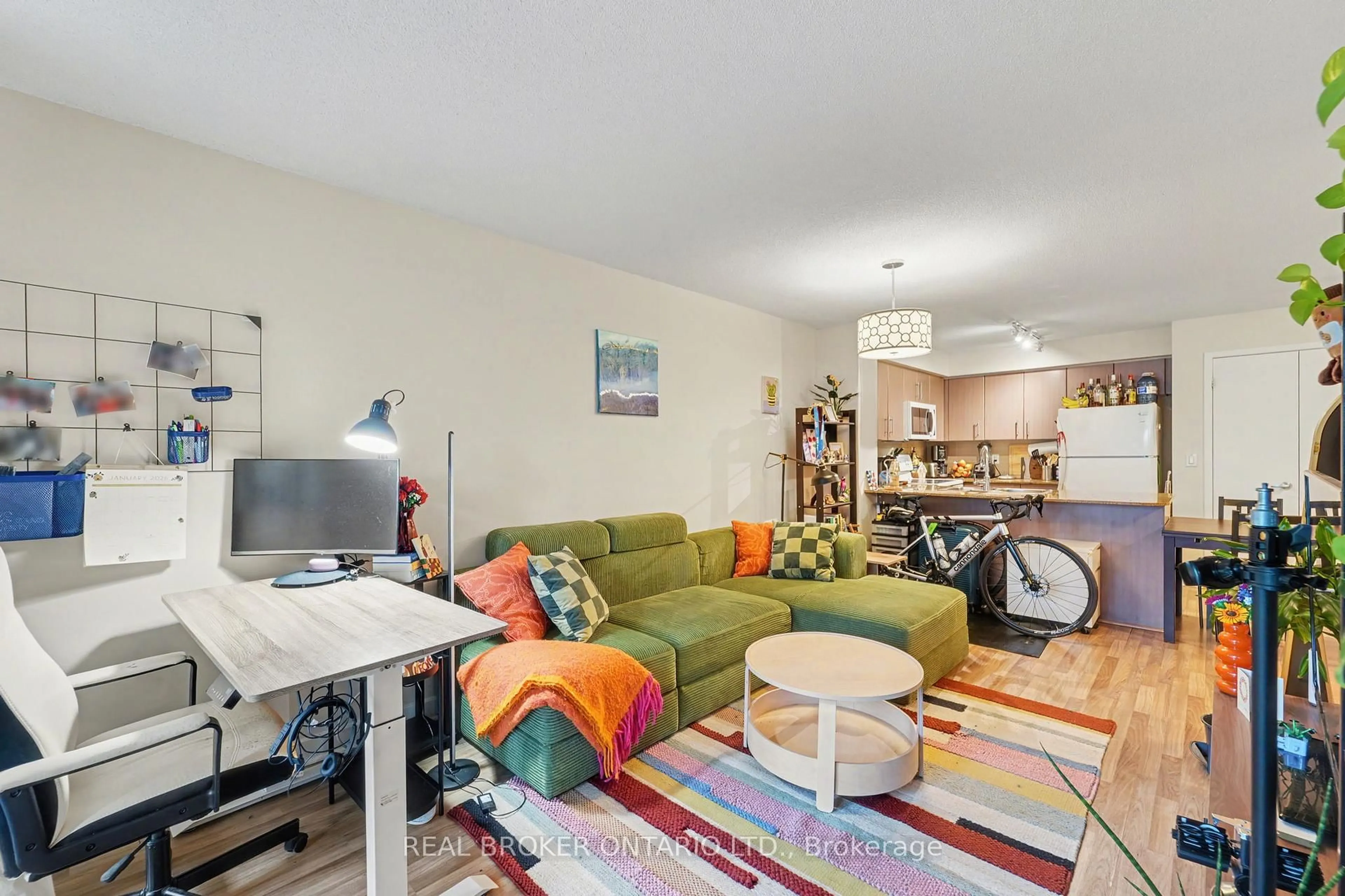 Living room with furniture, unknown for 12 Yonge St #911, Toronto Ontario M5E 1Z9