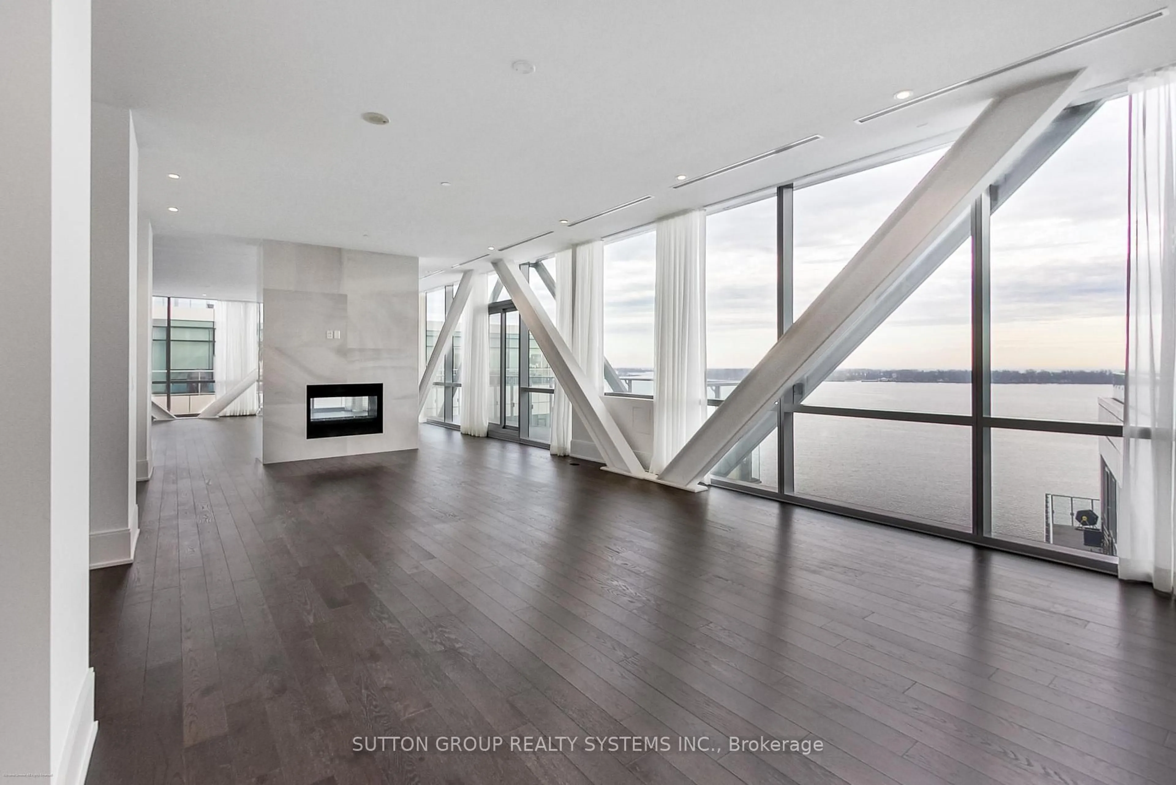 Indoor foyer for 29 Queens Quay #1207, Toronto Ontario M5E 0A4
