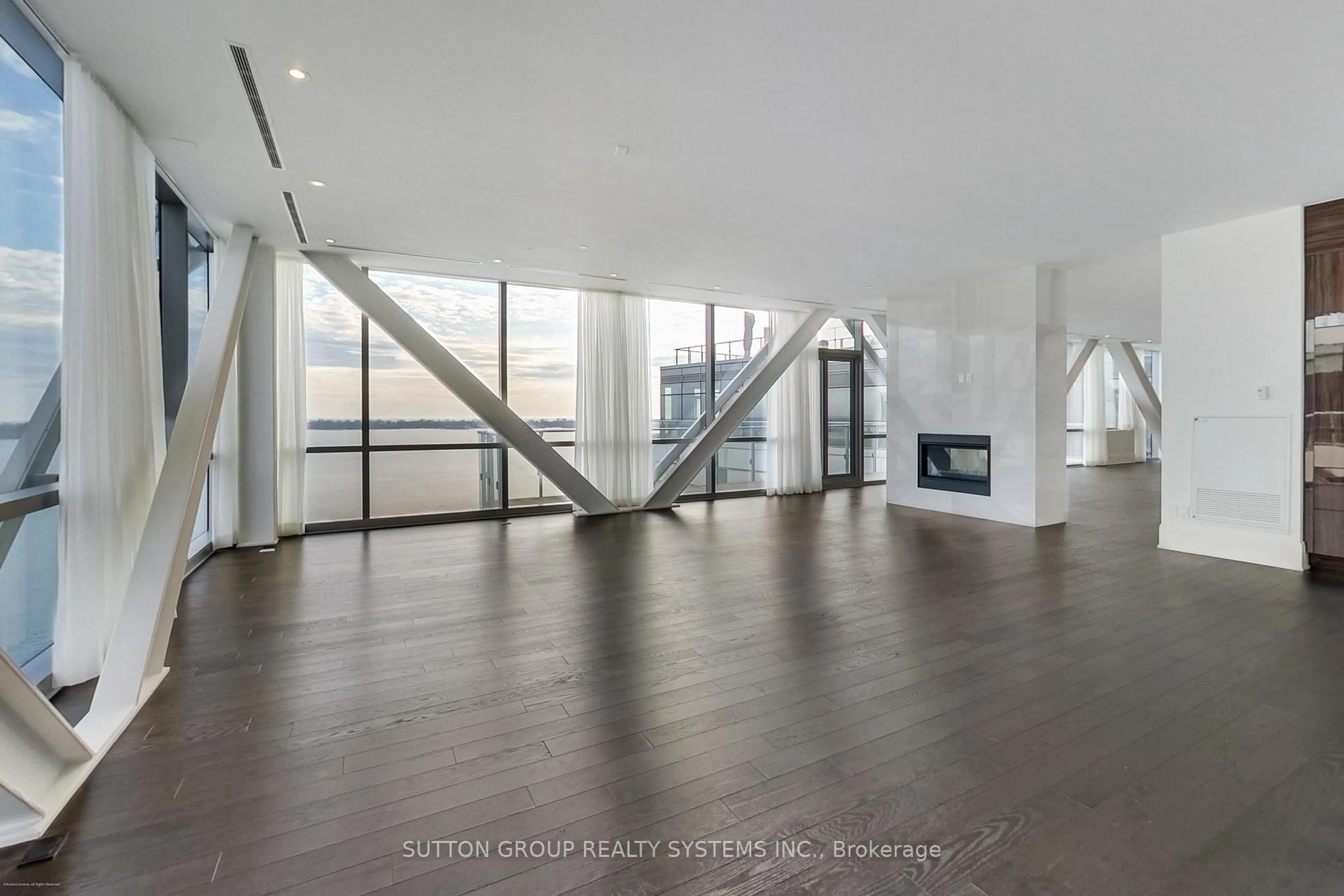 Indoor foyer for 29 Queens Quay #1207, Toronto Ontario M5E 0A4