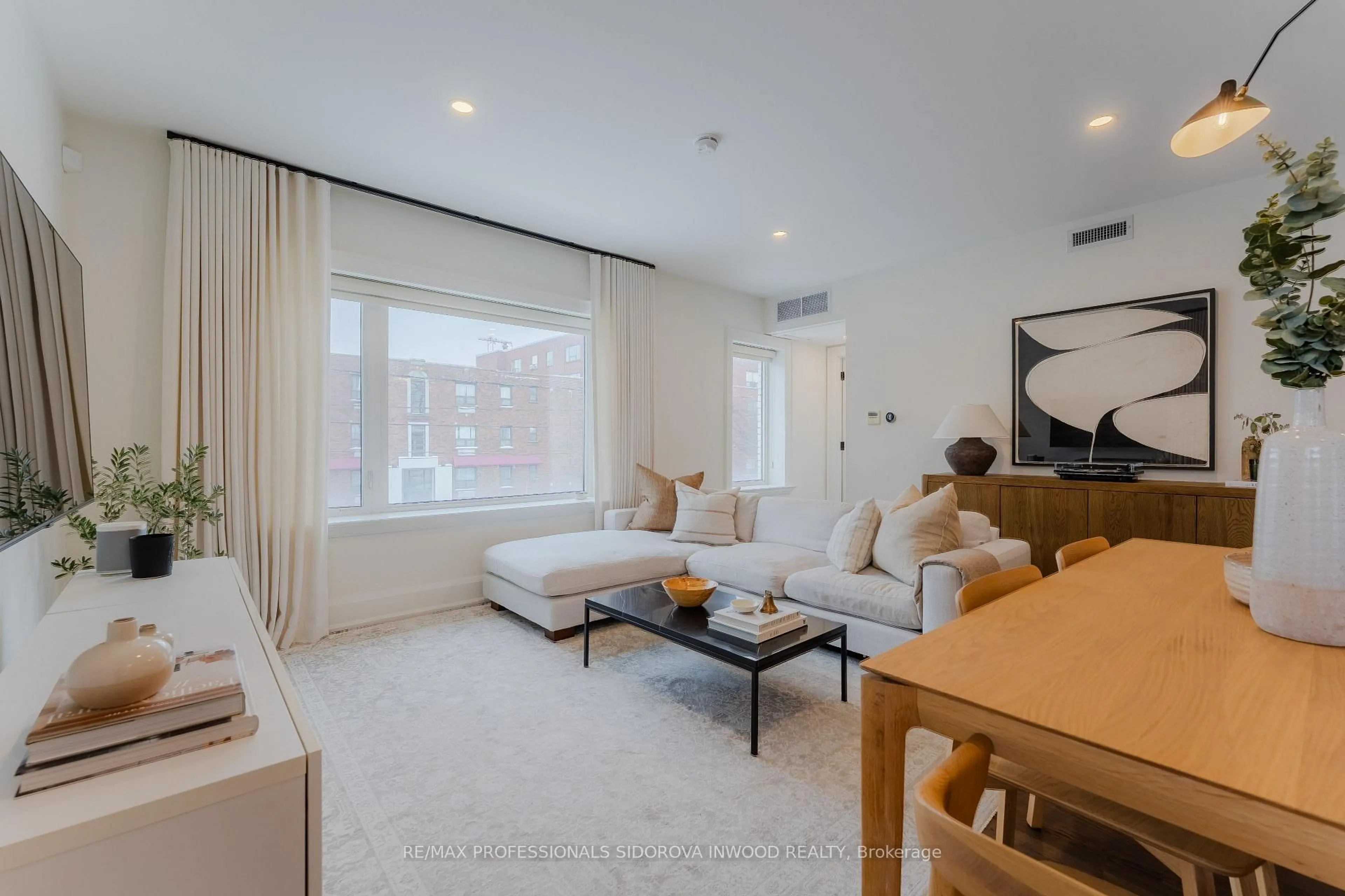 Living room with furniture, unknown for 1657 Bathurst St #3A, Toronto Ontario M5P 3J8