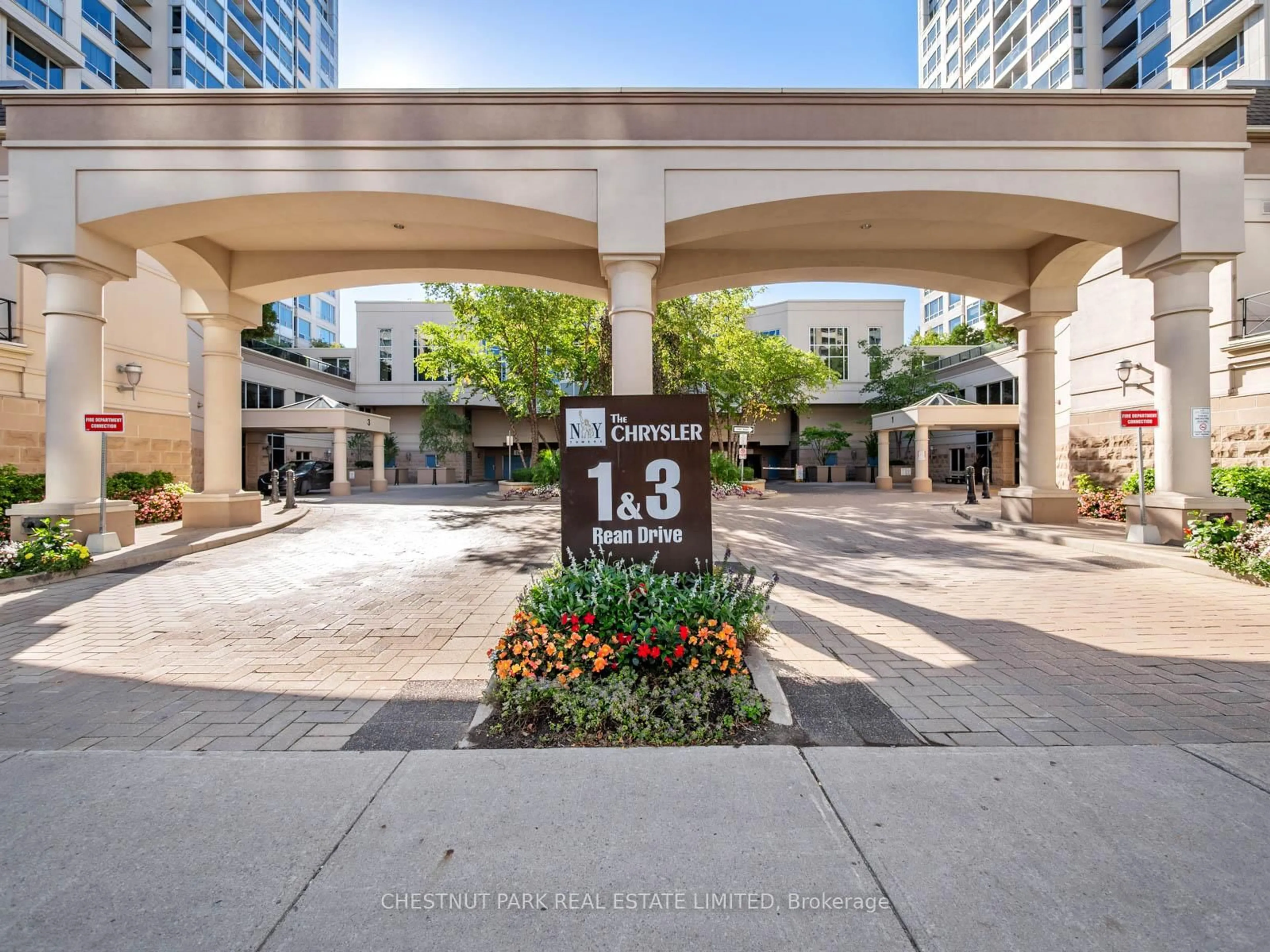 Indoor foyer for 1 Rean Dr #2503, Toronto Ontario M2K 3C1