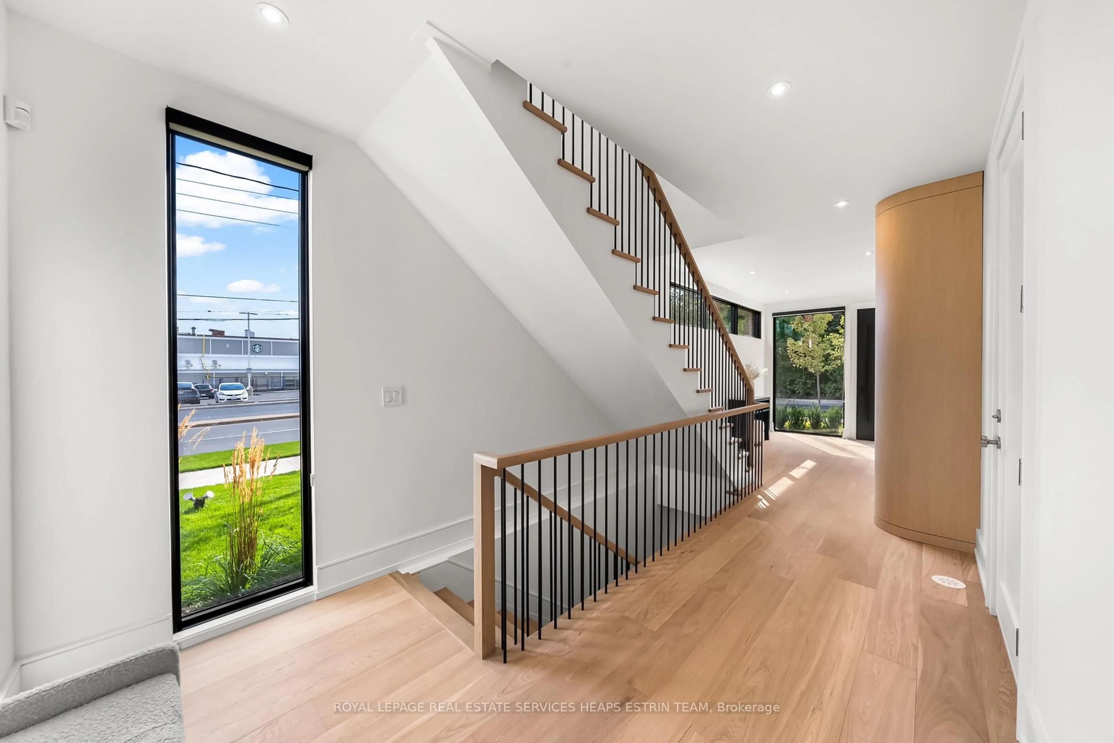 Unknown for 38 Evergreen Gdns, Toronto Ontario M4G 1C5