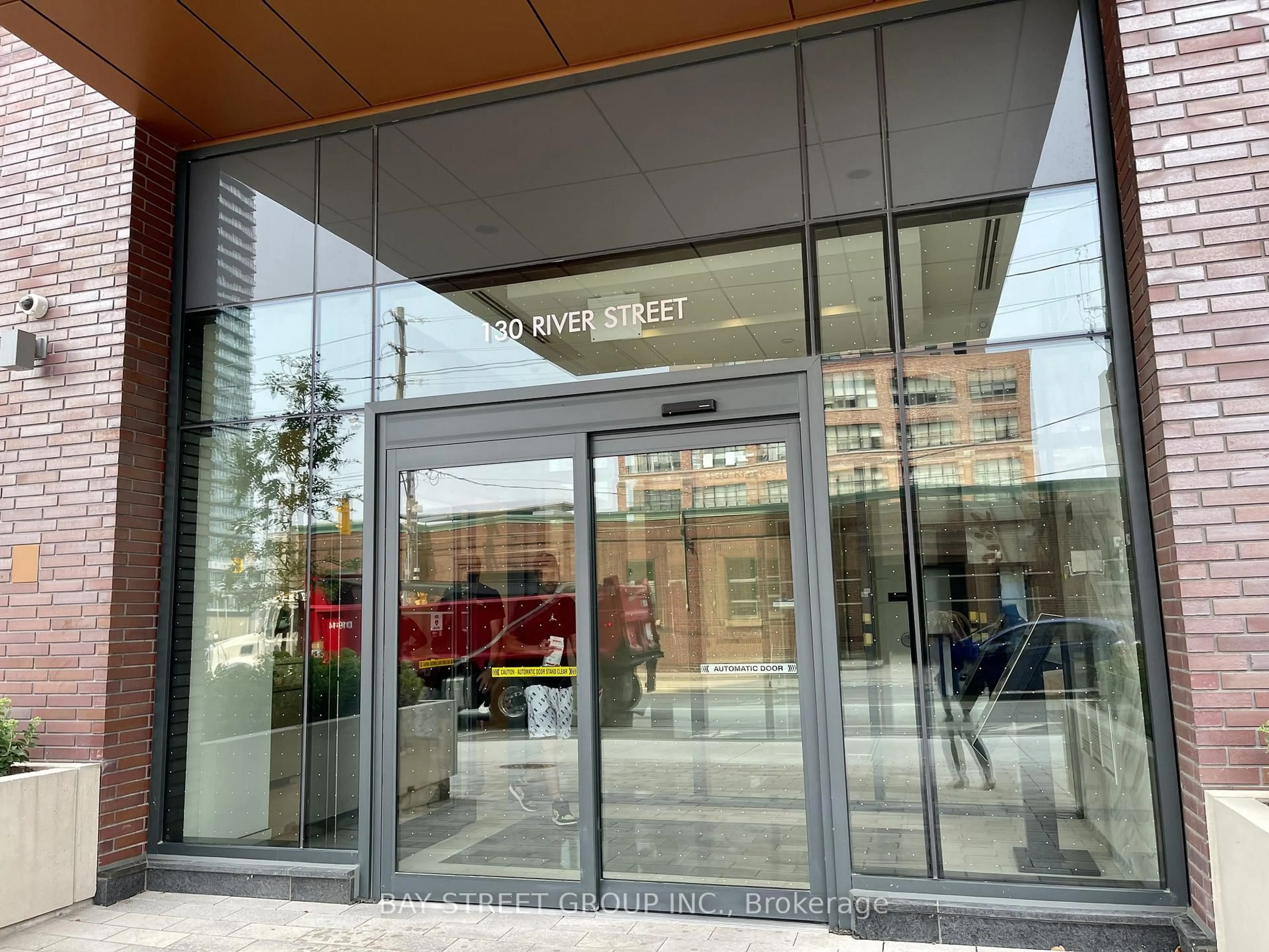 Indoor foyer for 130 River St #2905, Toronto Ontario M5A 0R8