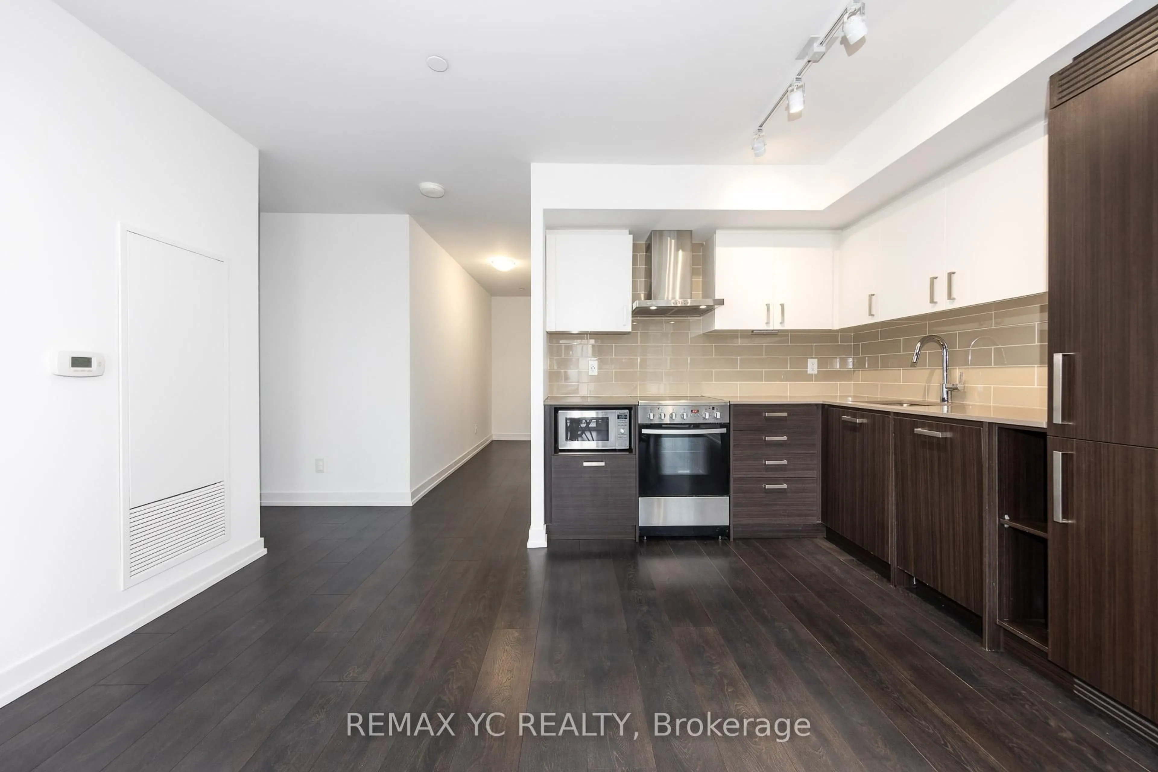 Open concept kitchen, unknown for 125 Redpath Ave #713, Toronto Ontario M4S 0B5