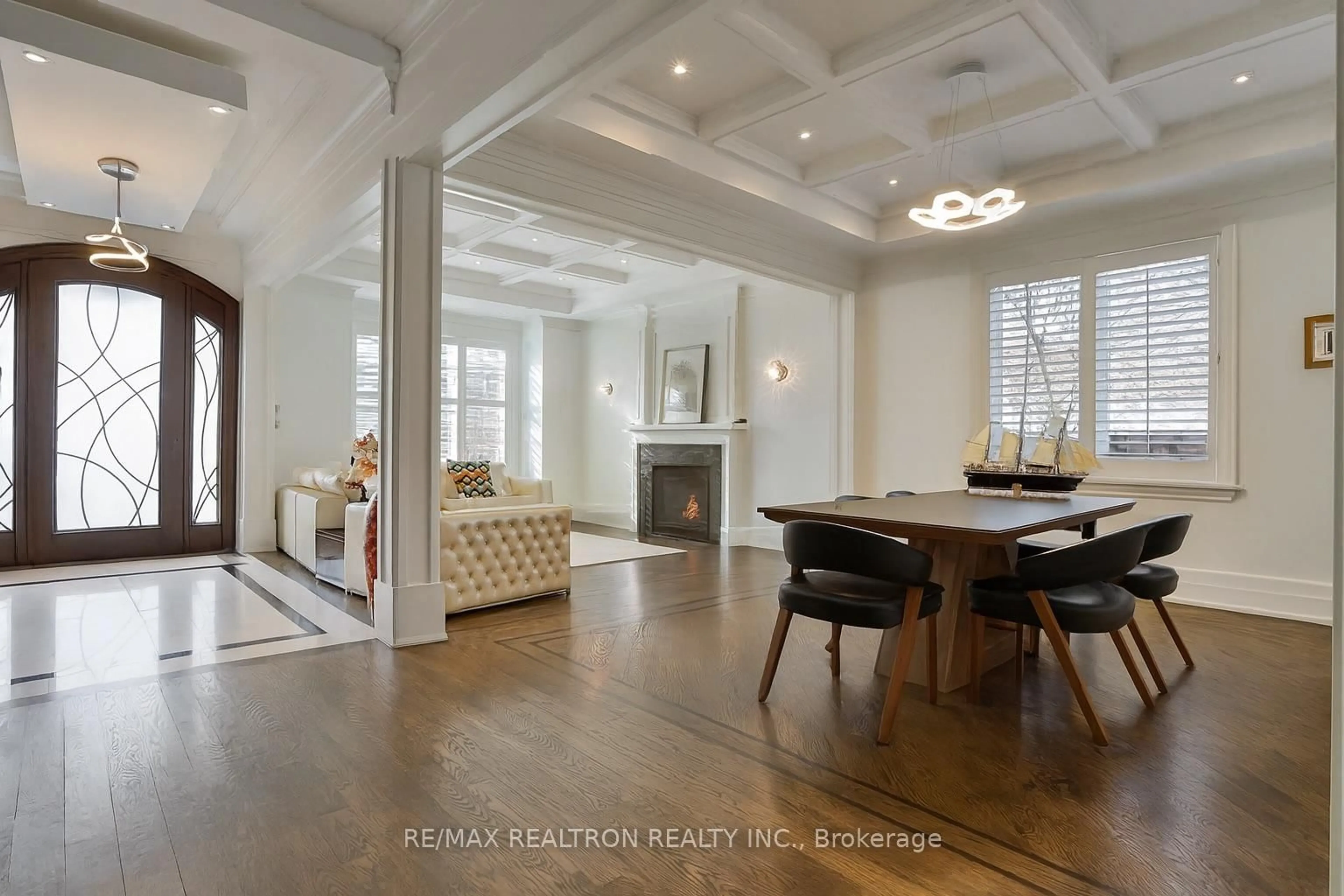 Dining room, unknown for 77 Tamworth Rd, Toronto Ontario M2N 2N8