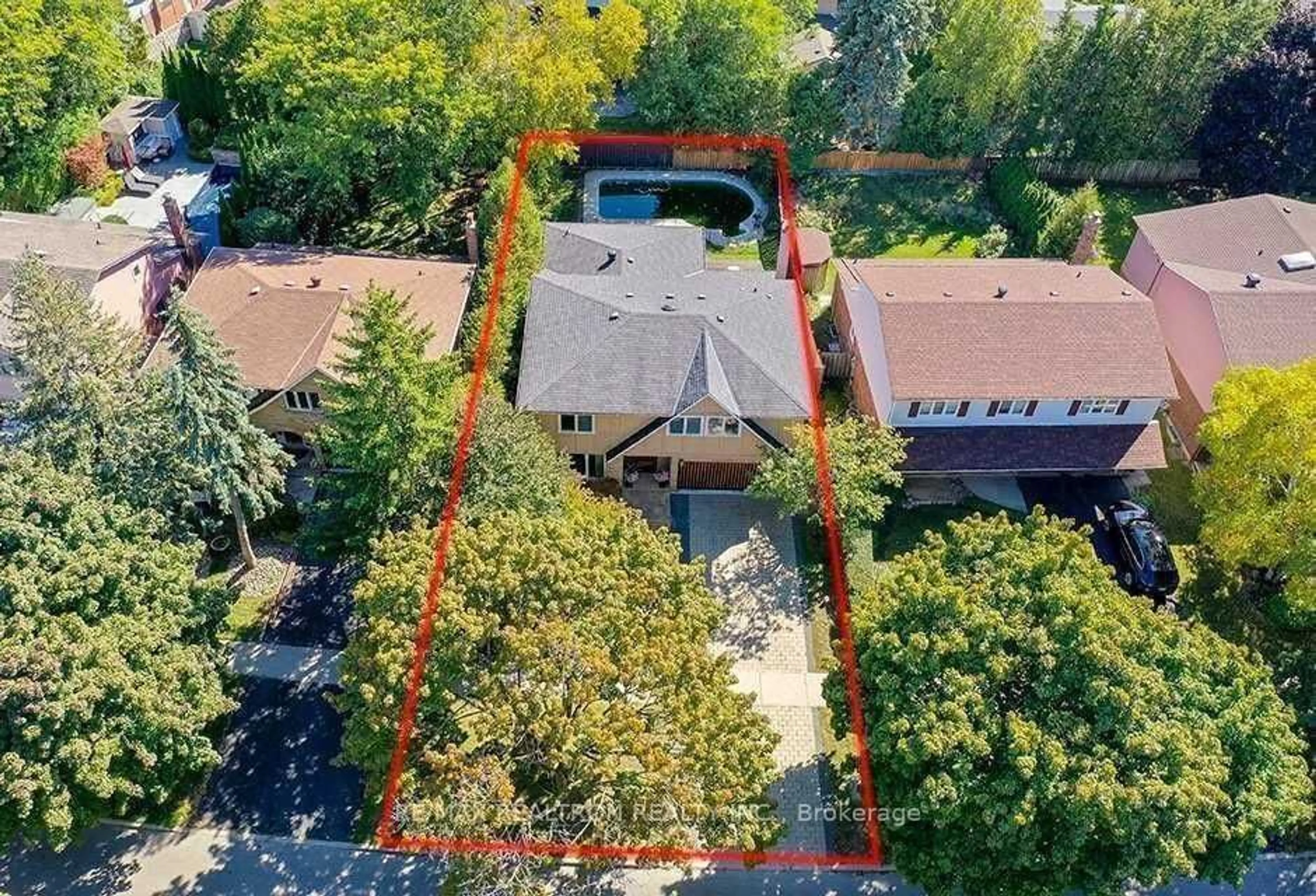 A pic from outside/outdoor area/front of a property/back of a property/a pic from drone, street for 201 Banbury Rd, Toronto Ontario M3B 3C6