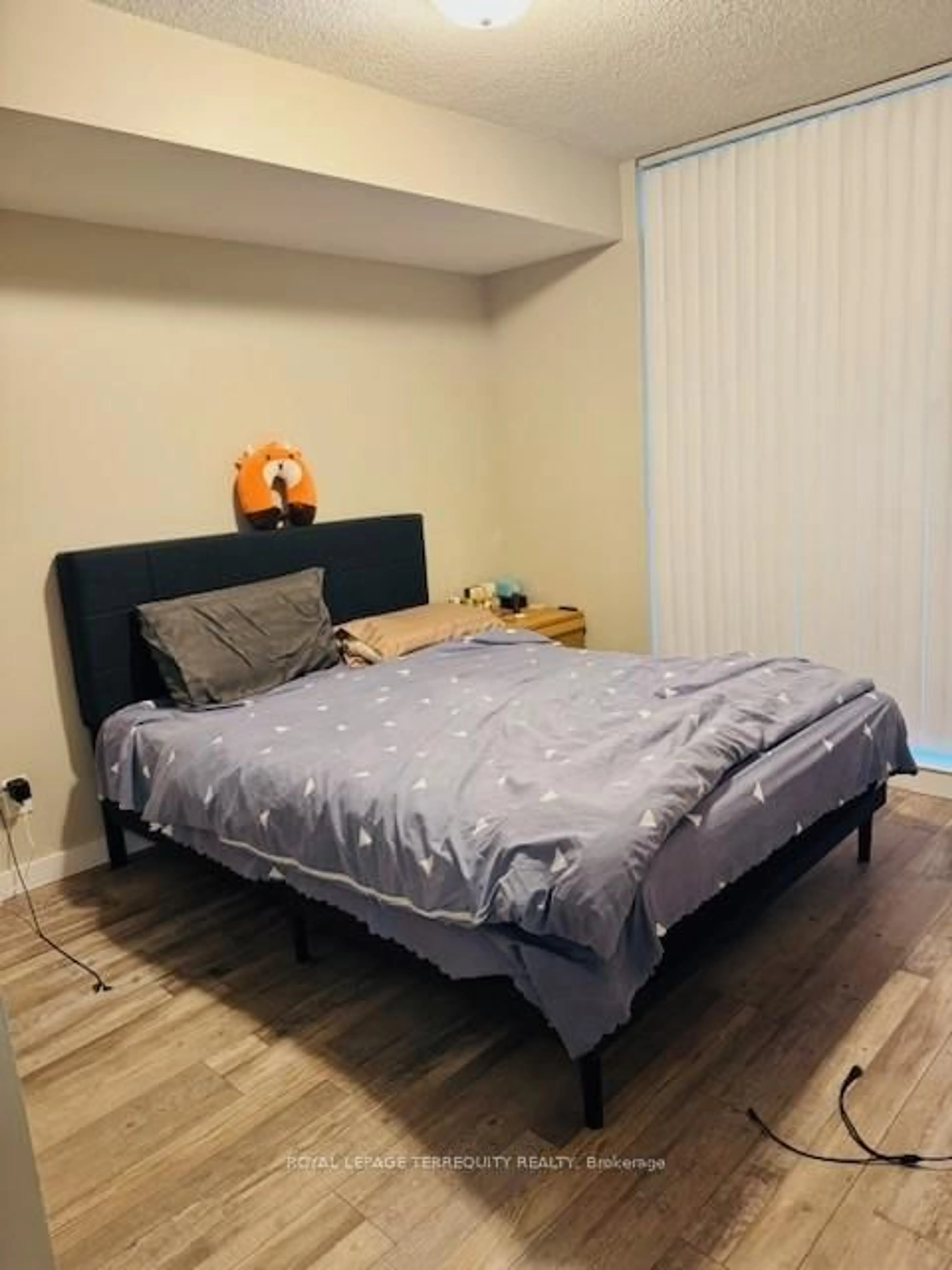 Bedroom with bed, wood/laminate floor for 2 REAN Dr #1210, Toronto Ontario M2K 3B8