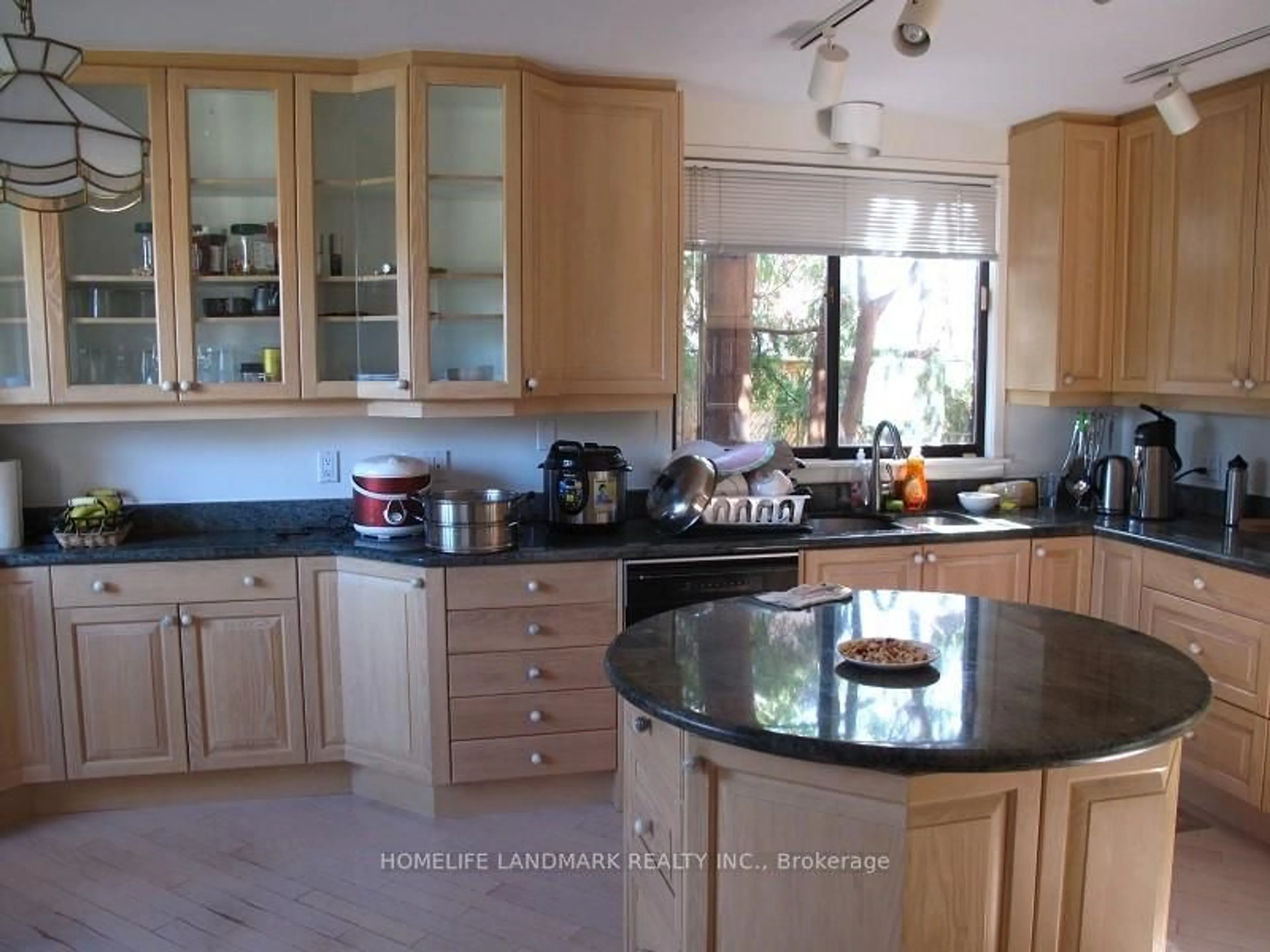 Unknown for 2 Craigmont Dr, Toronto Ontario M2H 1C5