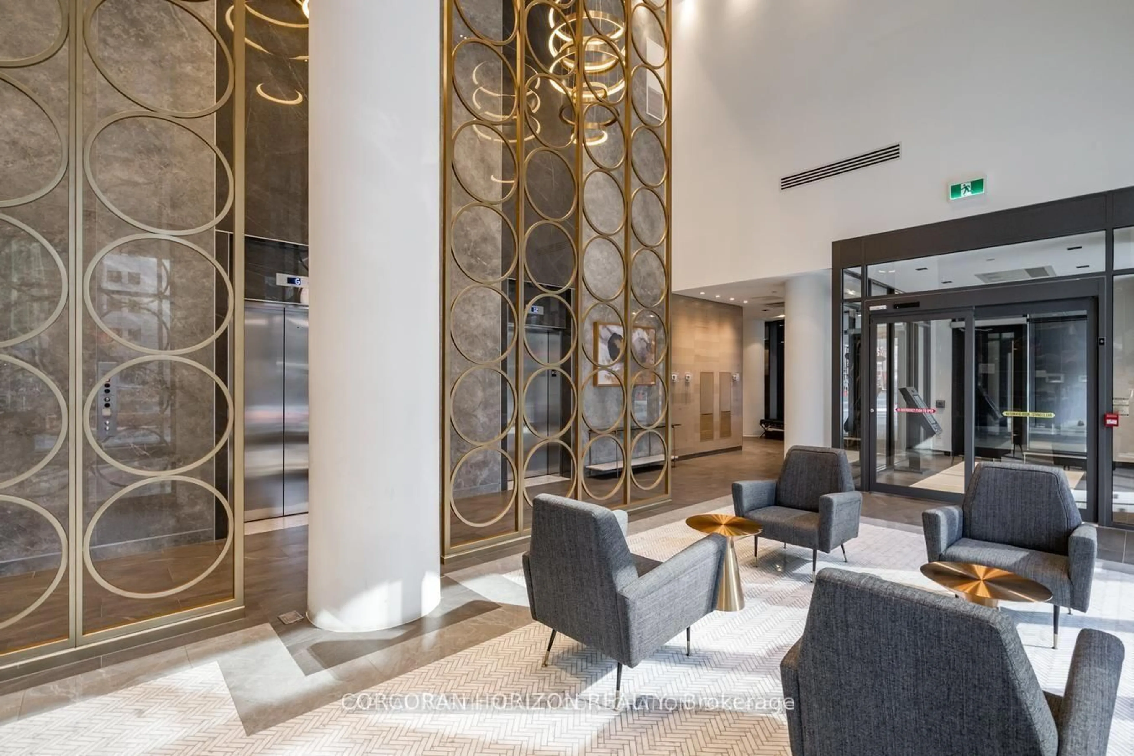 Lobby for 330 Richmond St St #521, Toronto Ontario M5V 0M4