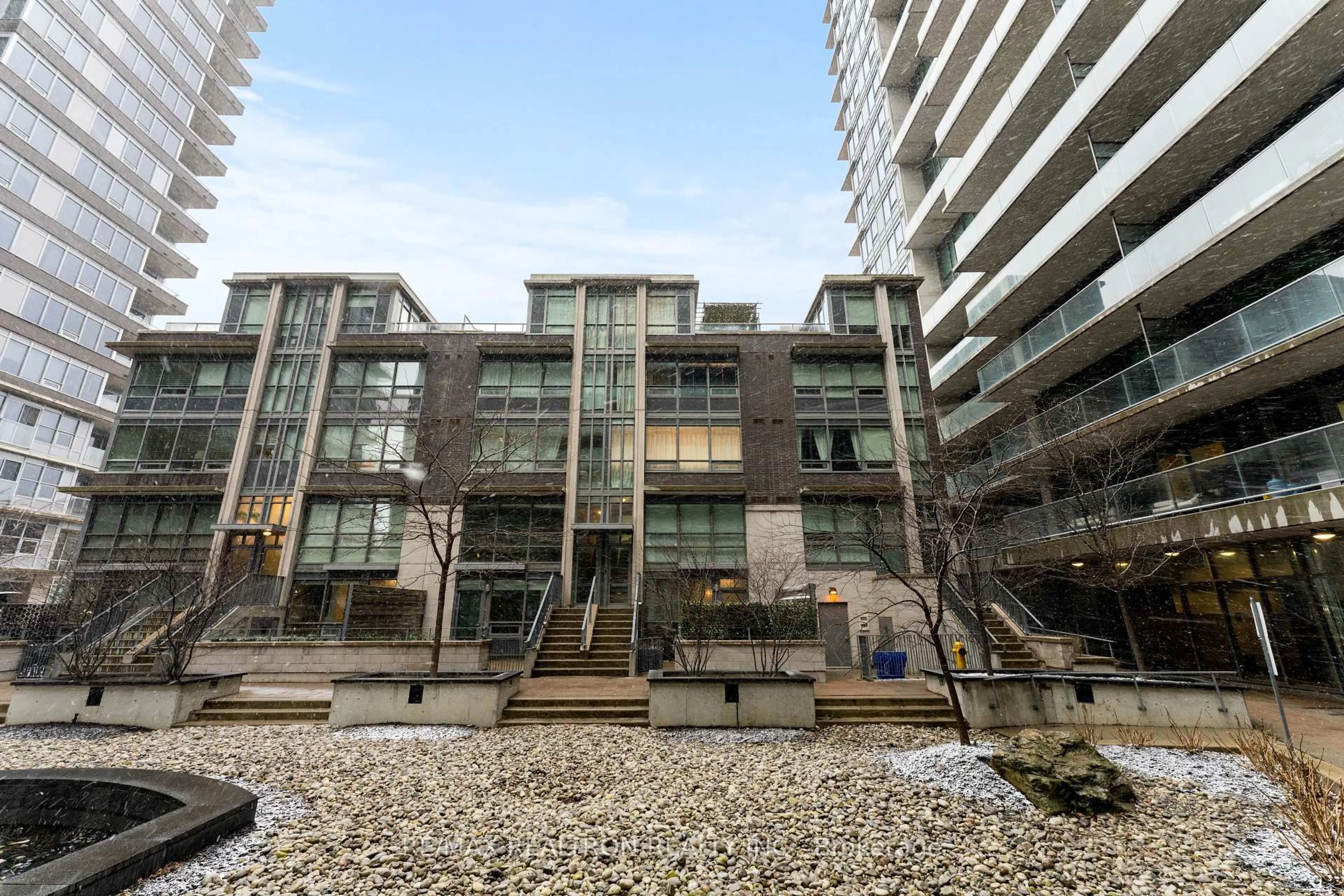 Unknown for 57 East Liberty St #Th16, Toronto Ontario M6K 3P5