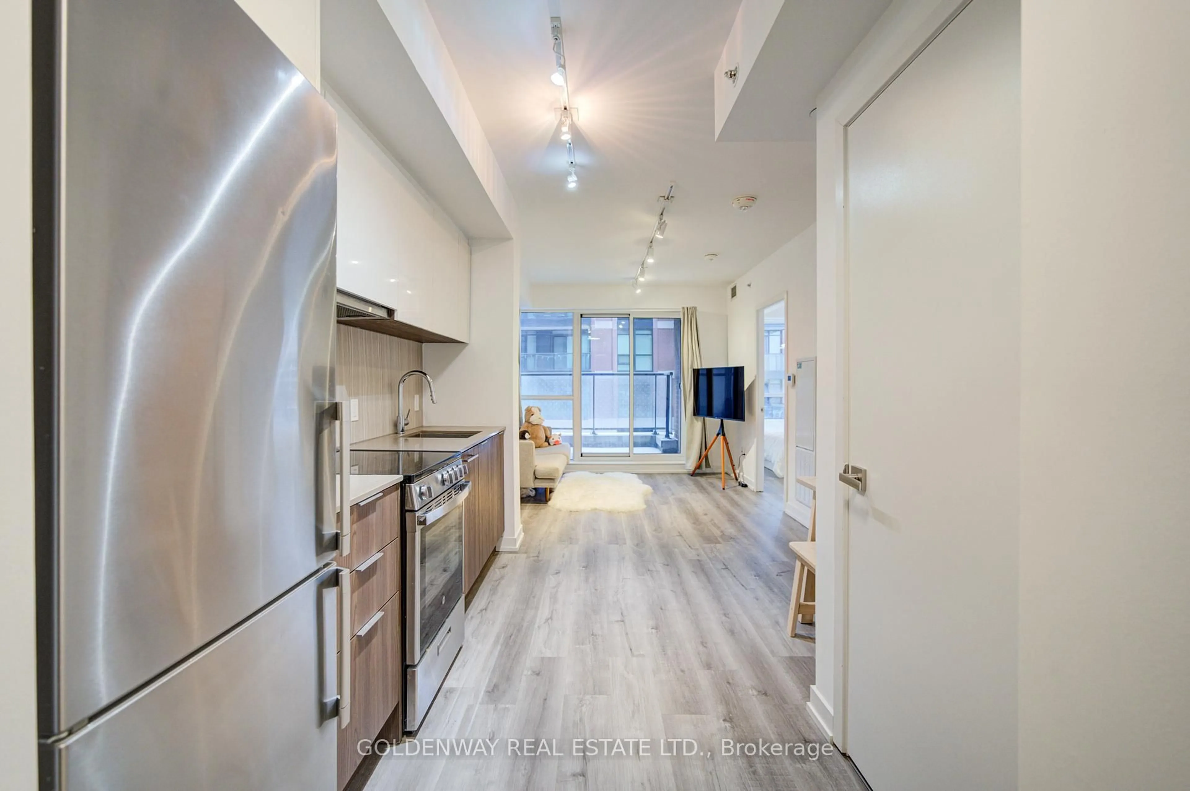 Open concept kitchen, unknown for 31 Tippett Rd #321, Toronto Ontario M3H 0C8