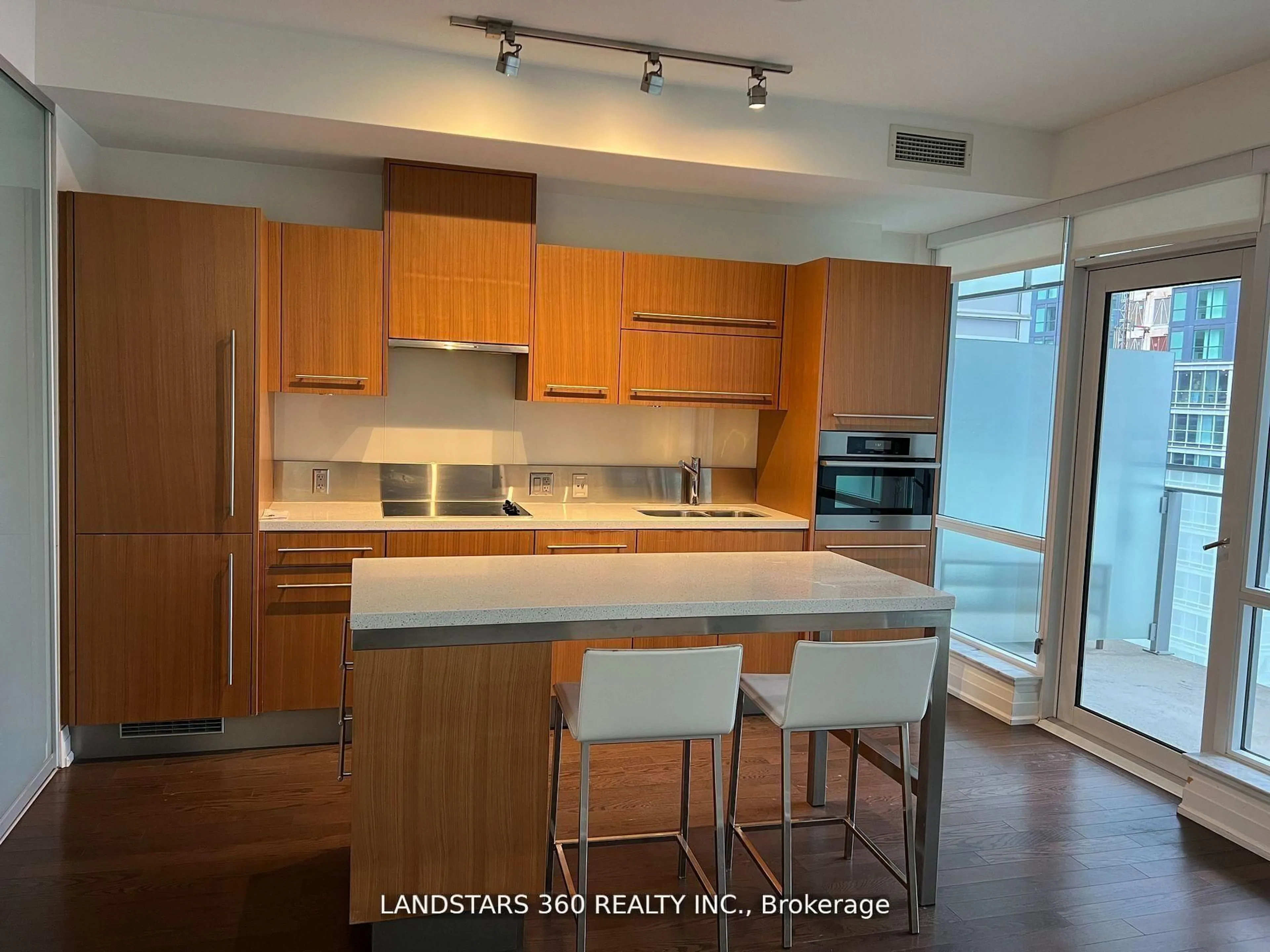 Unknown for 80 John St #2505, Toronto Ontario M5V 3X4