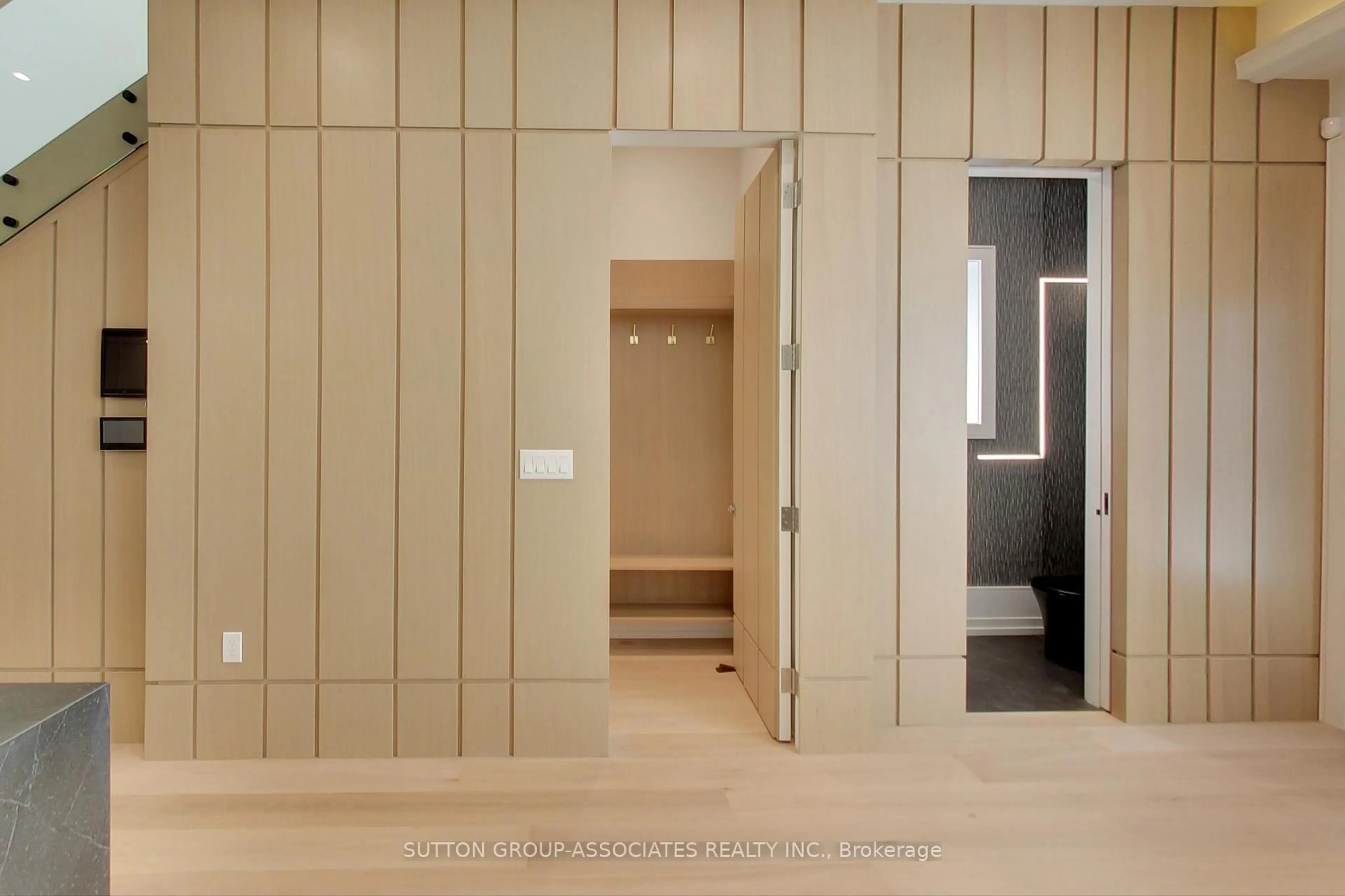 Unknown for 199 Arlington Ave, Toronto Ontario M6C 2Z4