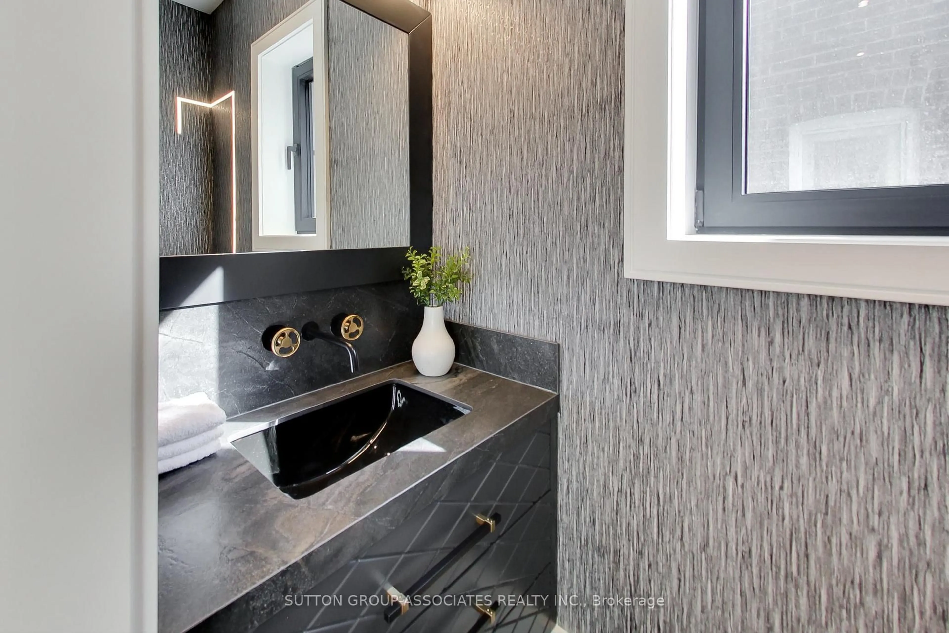 Contemporary bathroom, ceramic/tile floor for 199 Arlington Ave, Toronto Ontario M6C 2Z4
