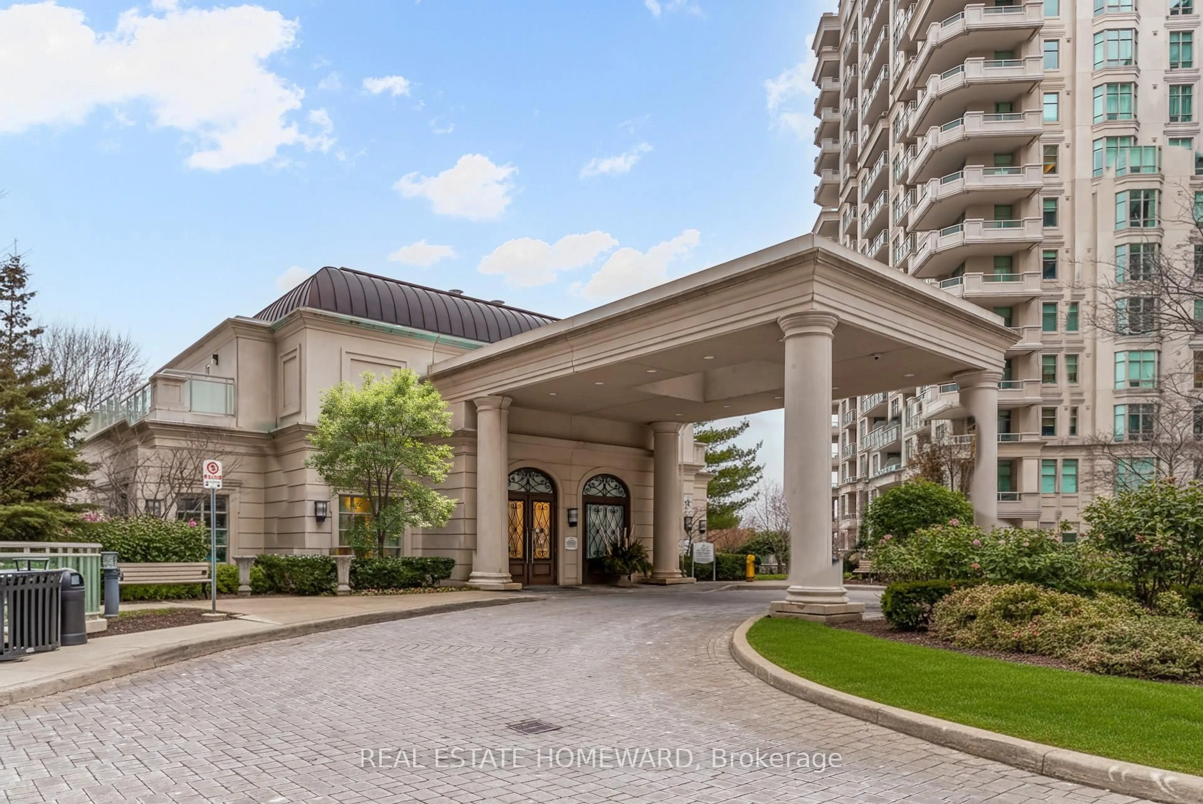 Indoor foyer for 10 Bloorview Pl #206, Toronto Ontario M2J 0B1