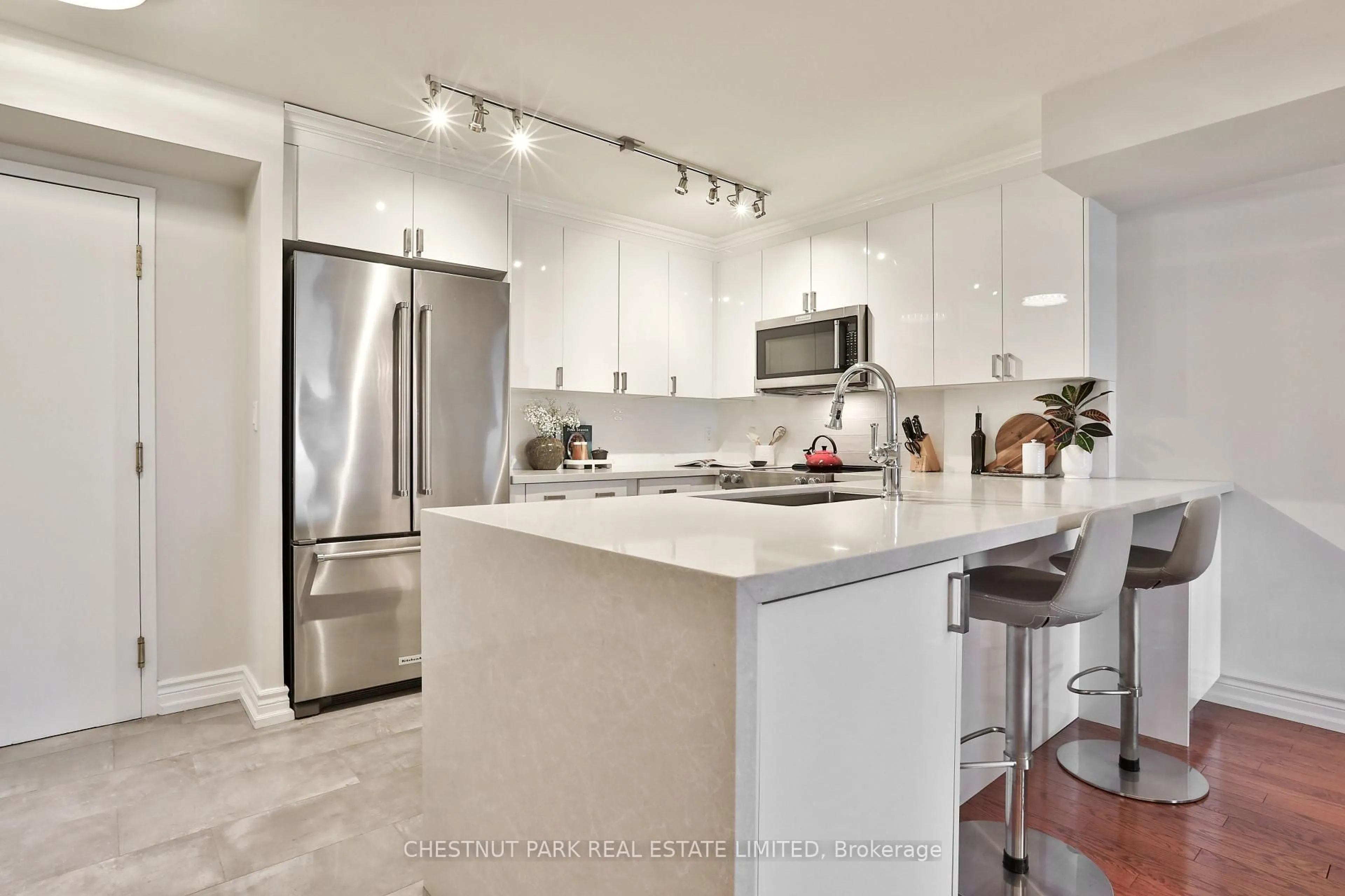 Contemporary kitchen, ceramic/tile floor for 1 Balmoral Ave #716, Toronto Ontario M4V 3B9