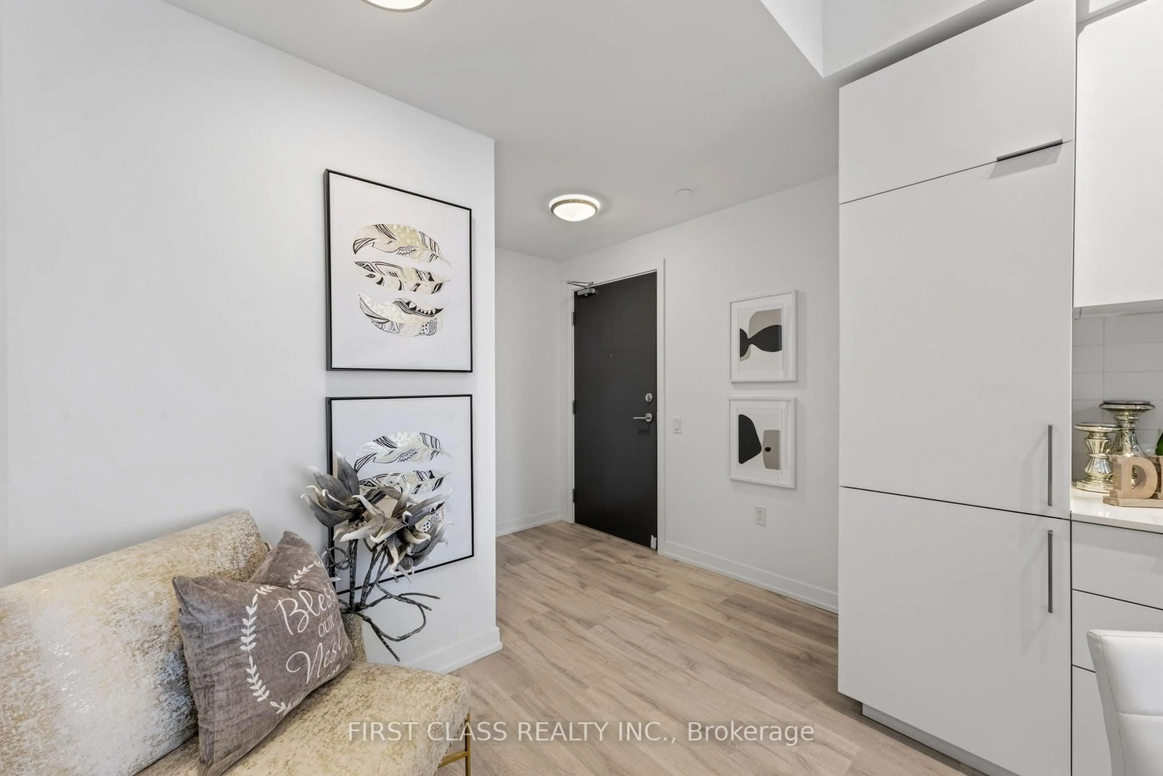 Indoor entryway for 8 Olympic Garden Dr #S3409, Toronto Ontario M2M 0B9