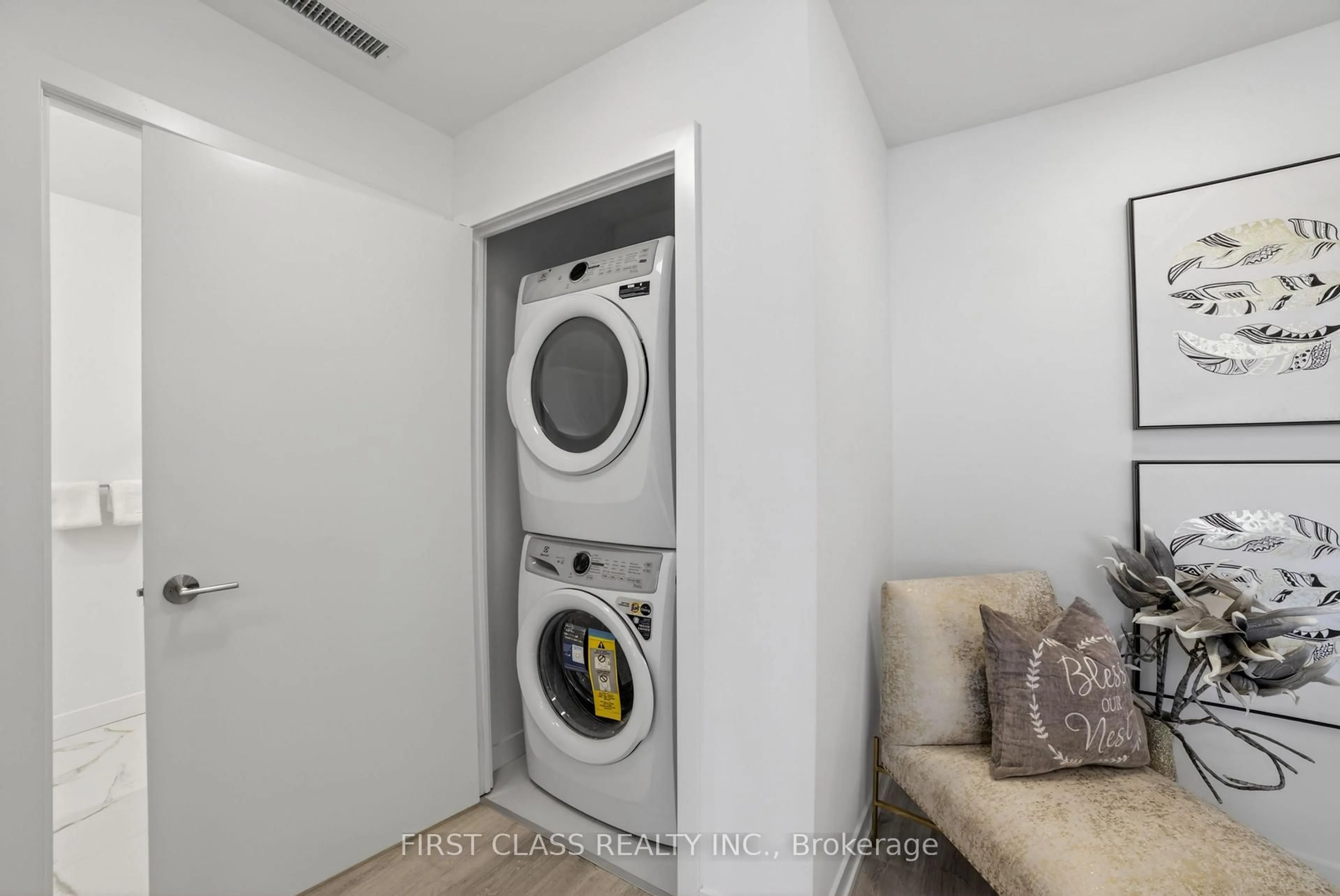 Laundry room for 8 Olympic Garden Dr #S3409, Toronto Ontario M2M 0B9