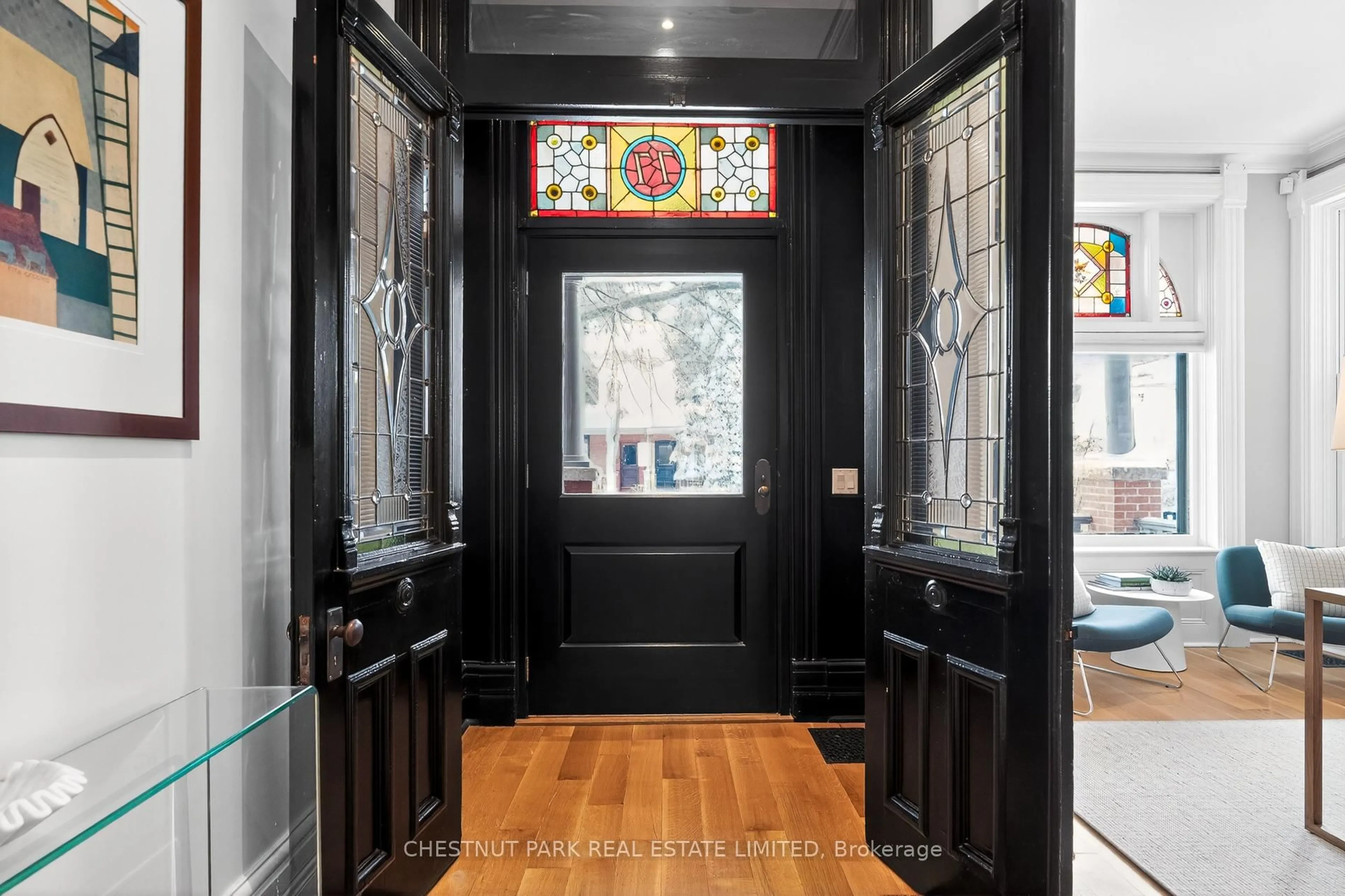 Indoor entryway for 77 Borden St, Toronto Ontario M5S 2M8