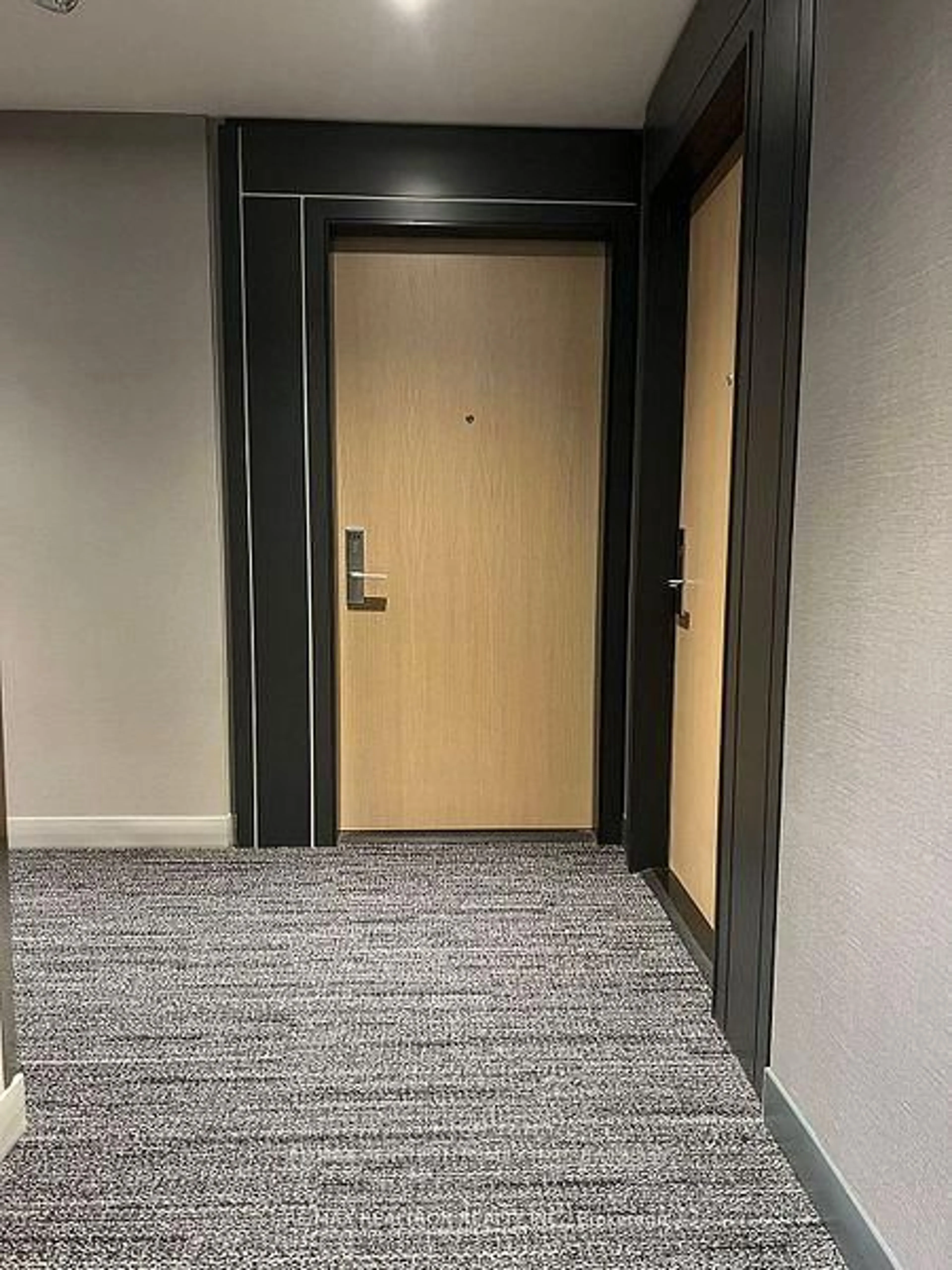 Indoor foyer for 357 King St #1504, Toronto Ontario M5V 0S7