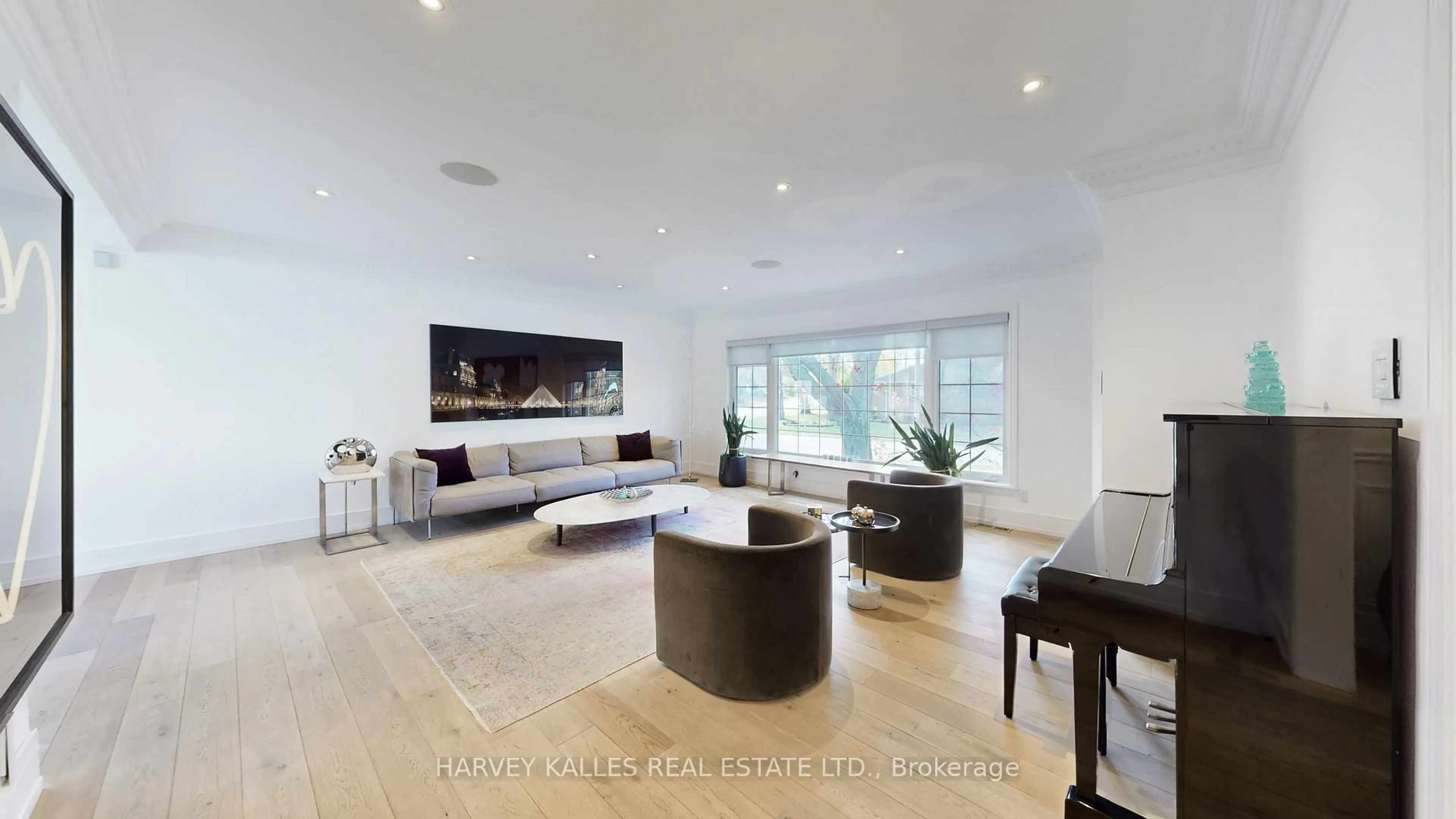 Living room with furniture, unknown for 7 Hawksbury Dr, Toronto Ontario M2K 1M2