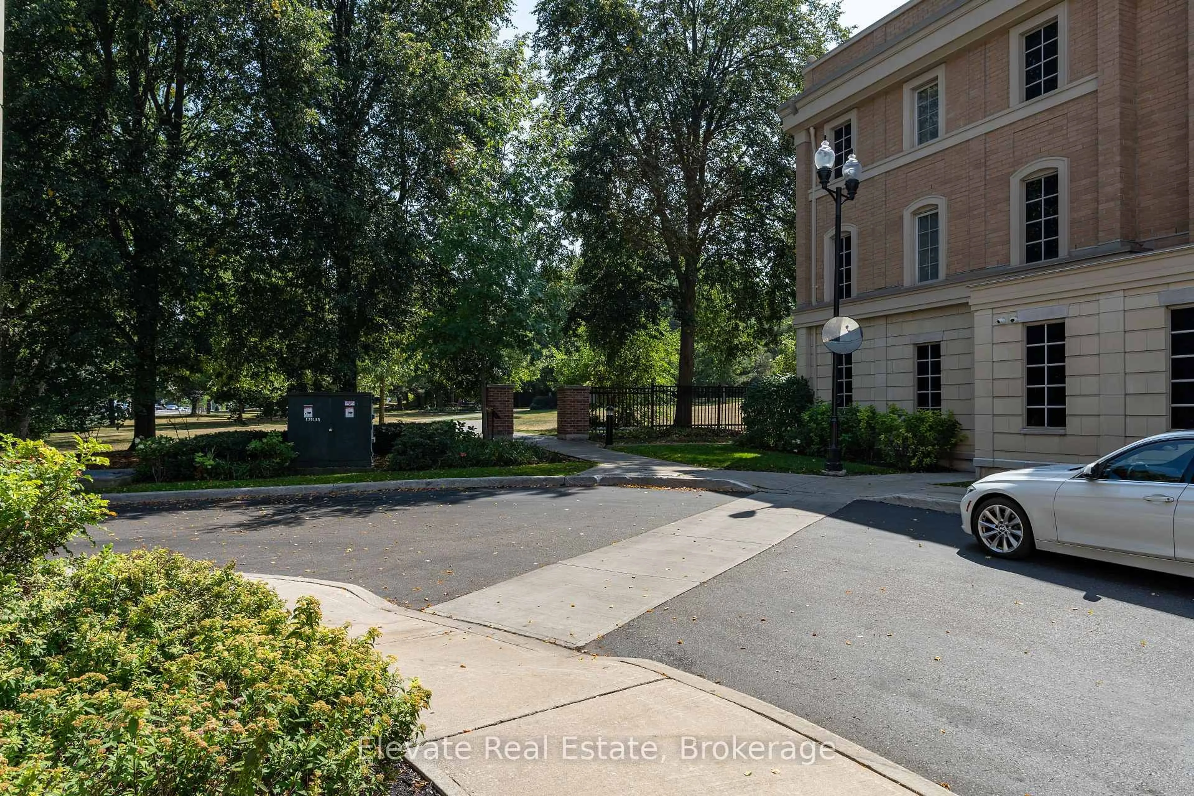 A pic from outside/outdoor area/front of a property/back of a property/a pic from drone, street for 1 Hargrave Lane #1, Toronto Ontario M4N 0A4