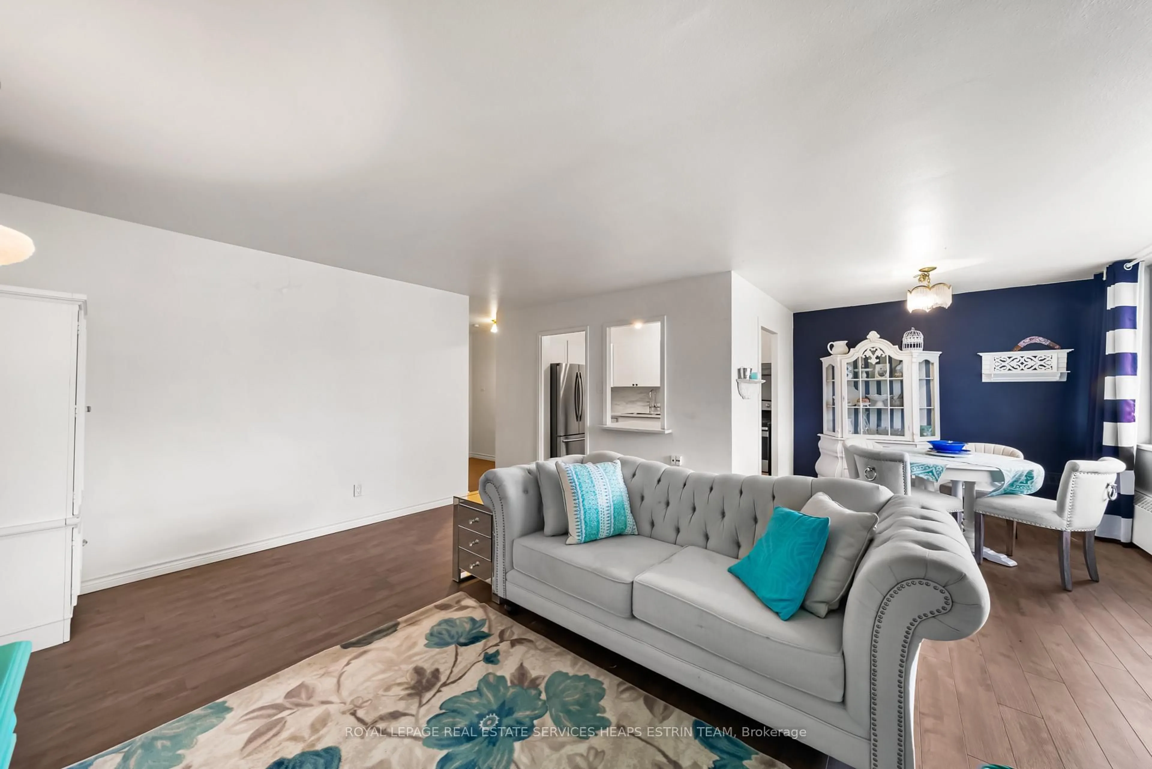 Living room with furniture, unknown for 20 Forest Manor Rd #506, Toronto Ontario M2J 1M2