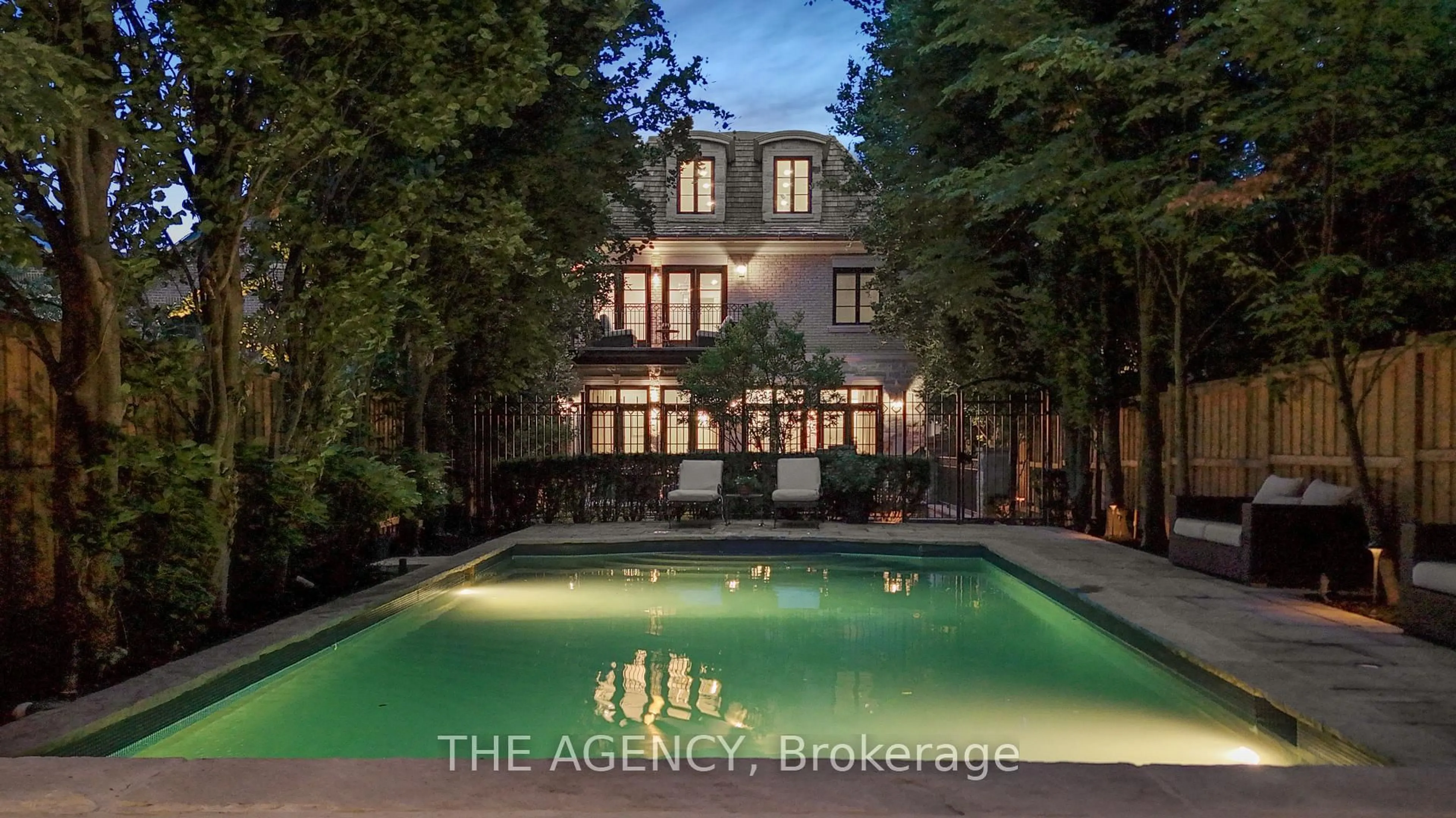 Pool for 190 Forest Hill Rd, Toronto Ontario M5P 2N4