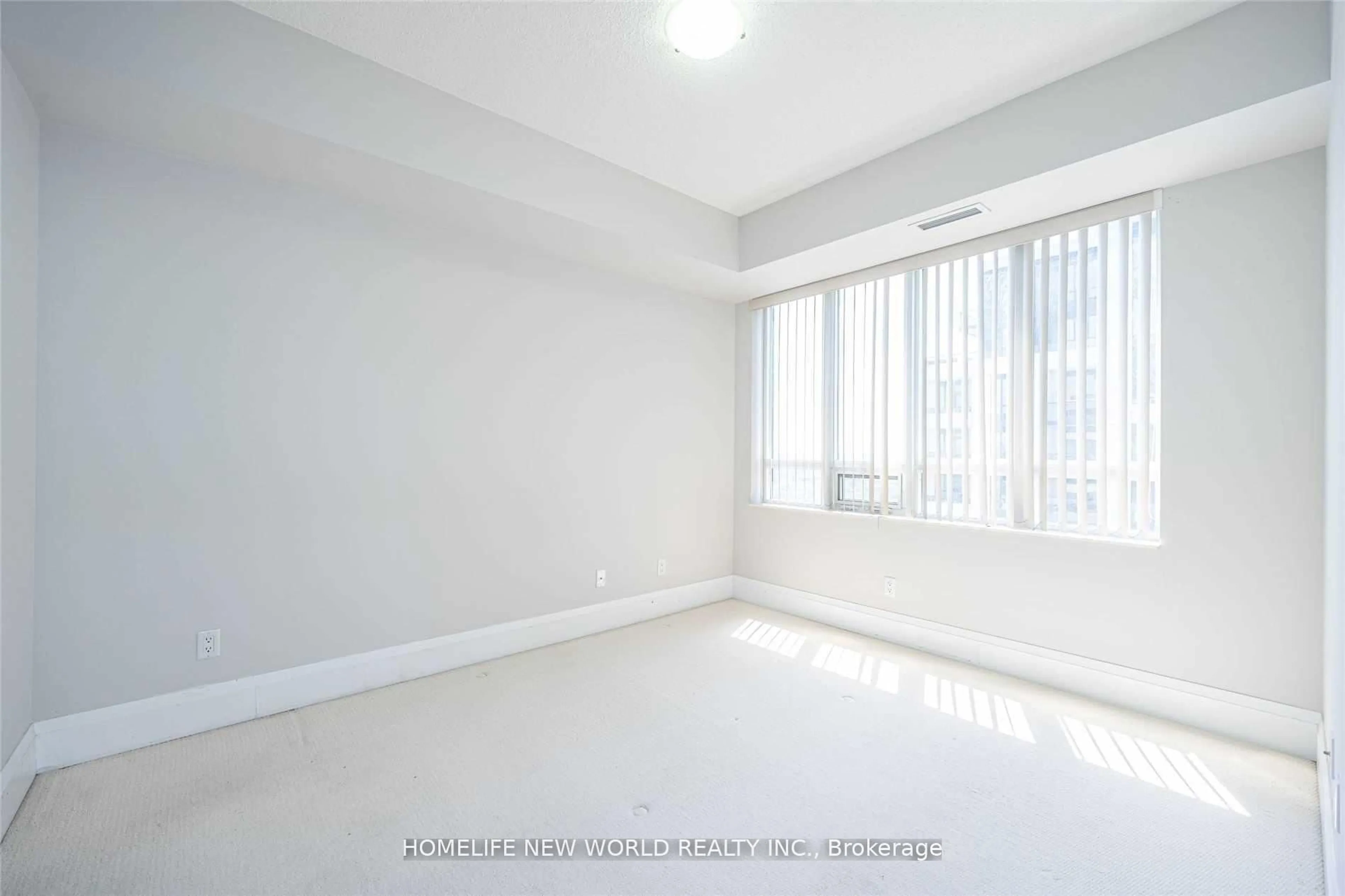 A pic of a room for 100 Harrison Garden Blvd #1815, Toronto Ontario M2N 0C2