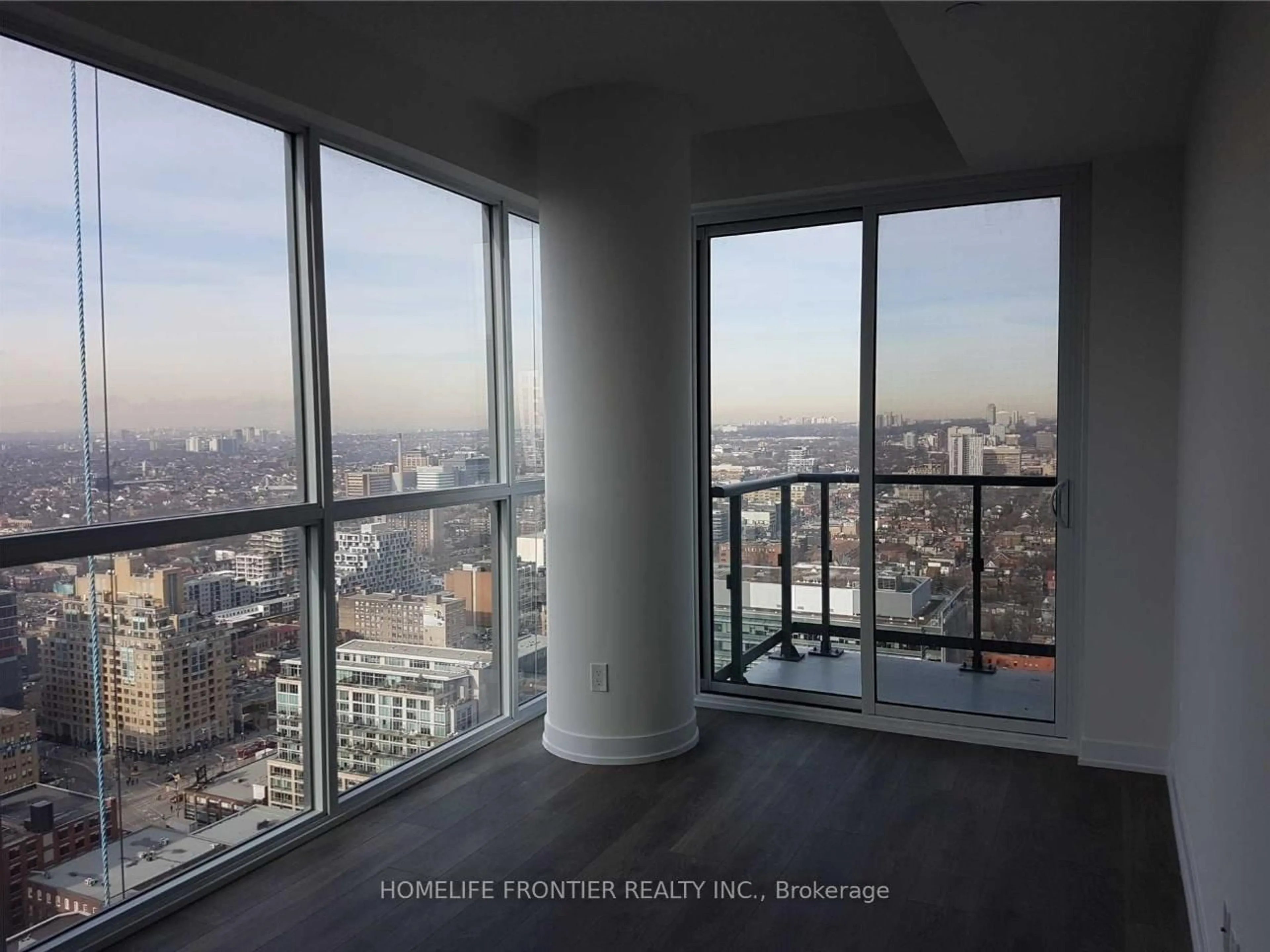 A pic of a room for 87 Peter St #4206, Toronto Ontario M5V 0P1