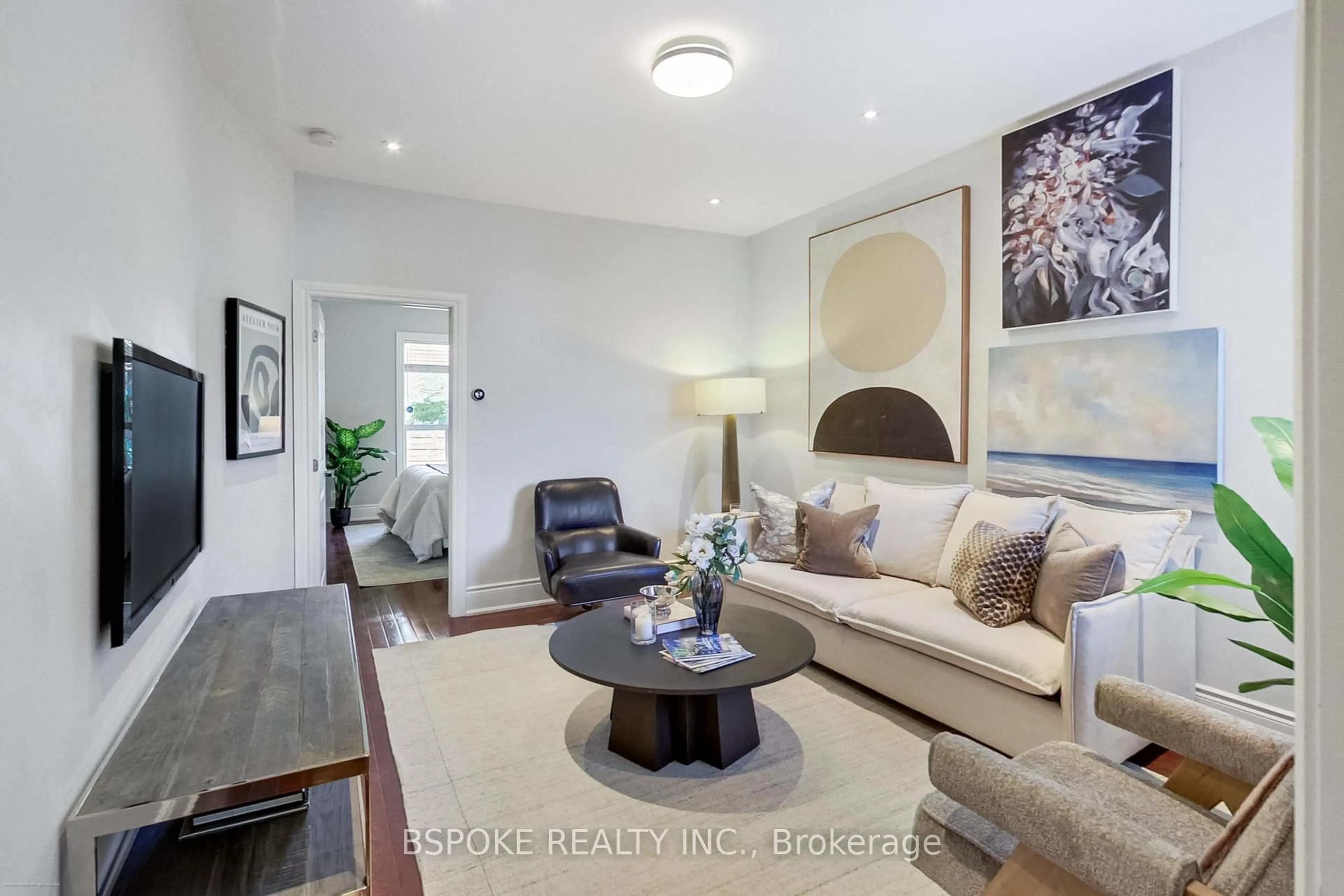 Living room with furniture, unknown for 641 Ossington Ave, Toronto Ontario M6G 3T6