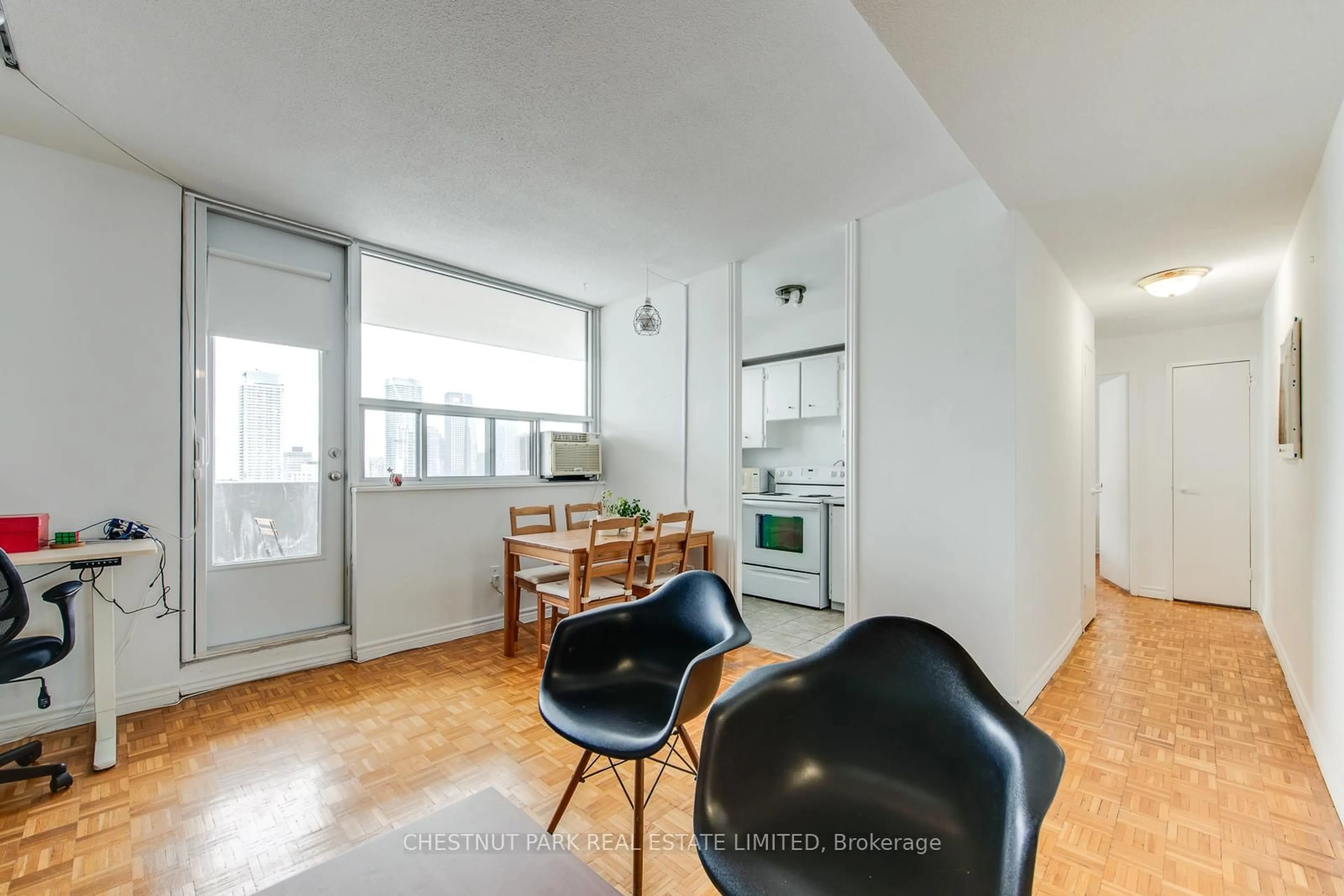 A pic of a room for 40 Homewood Ave #PH7, Toronto Ontario M4Y 2K2