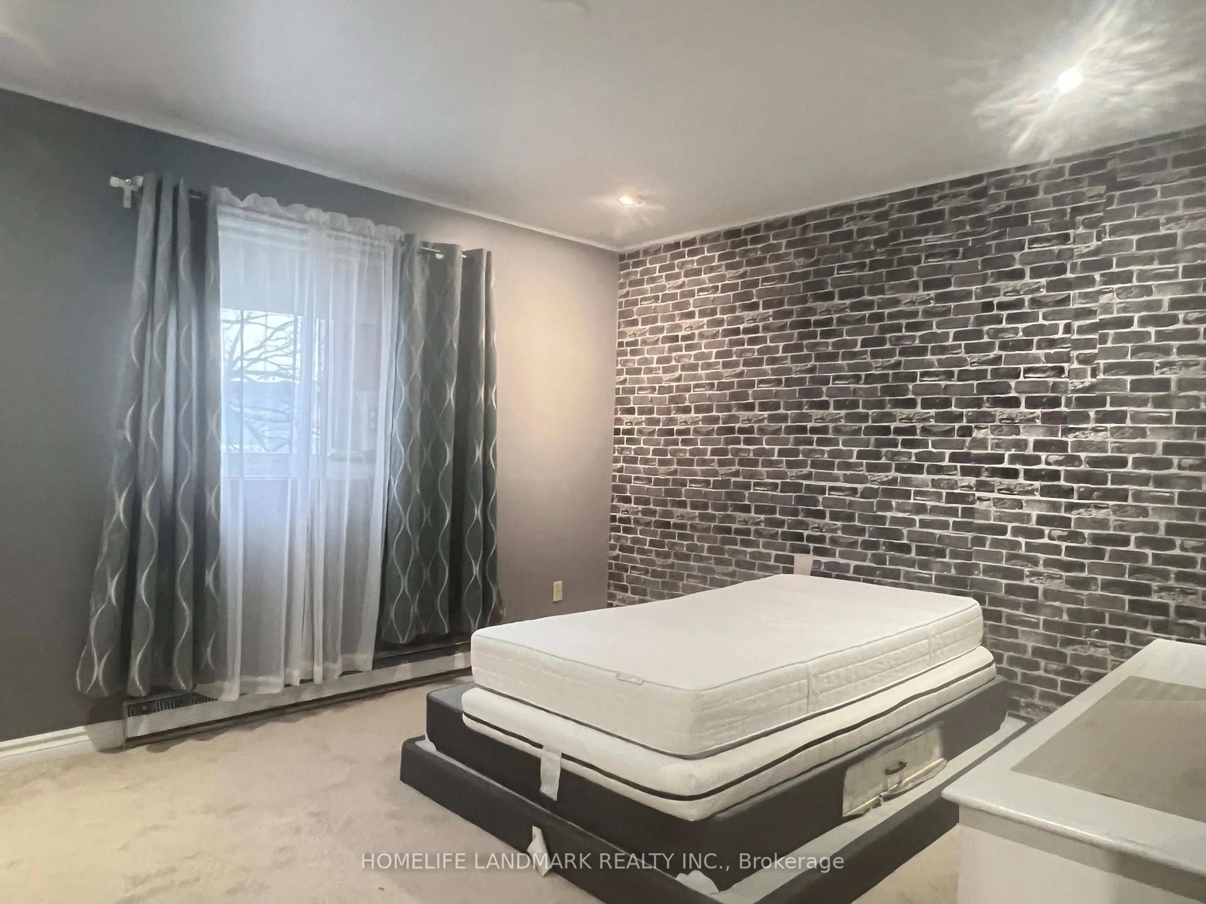 A pic of a room for 43 Courville Coachway Way #70, Toronto Ontario M2J 3V6